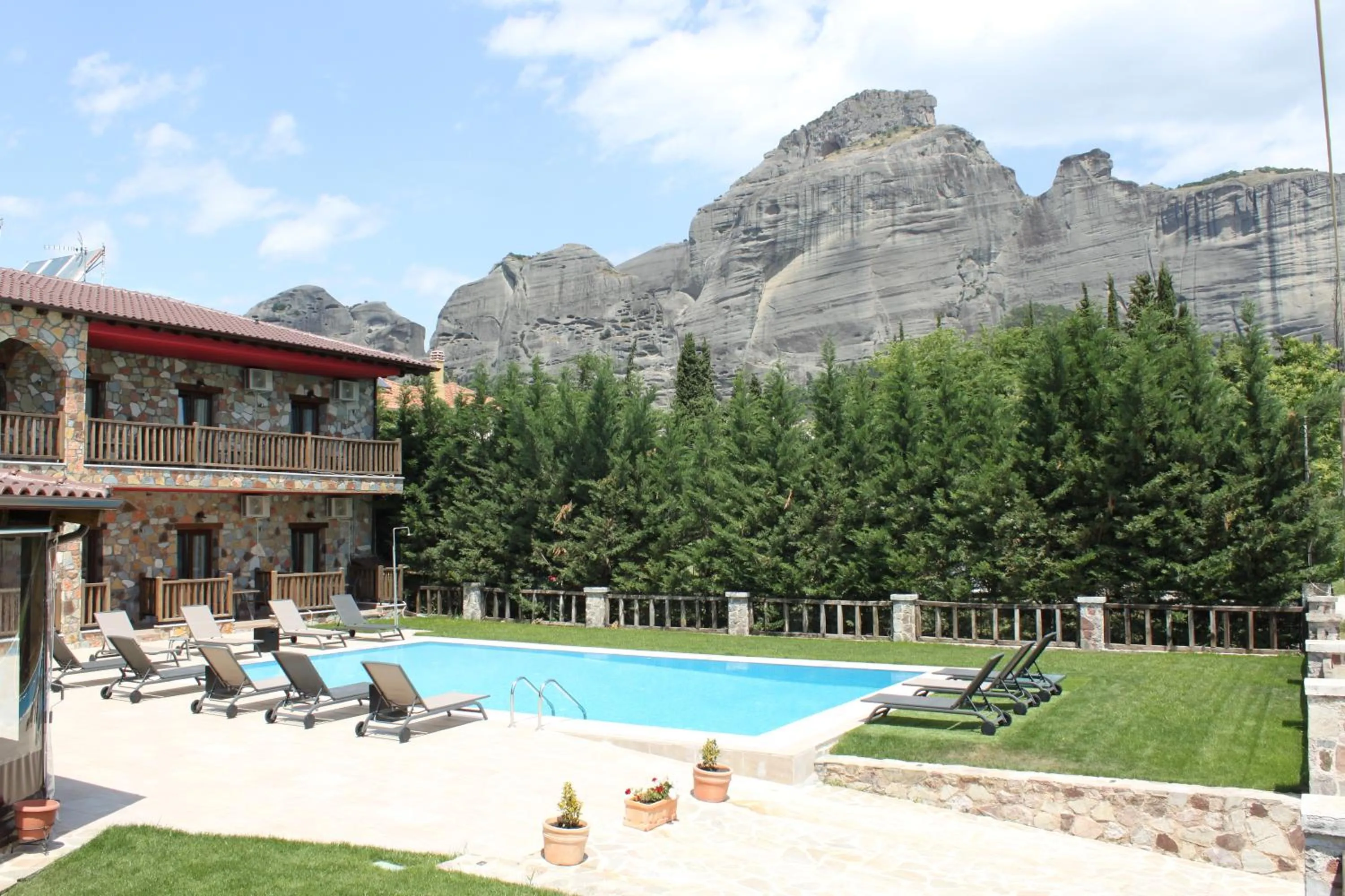 Monastiri Guesthouse