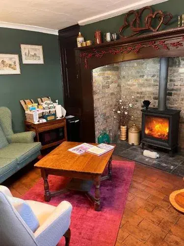 The Globe House The Globe House