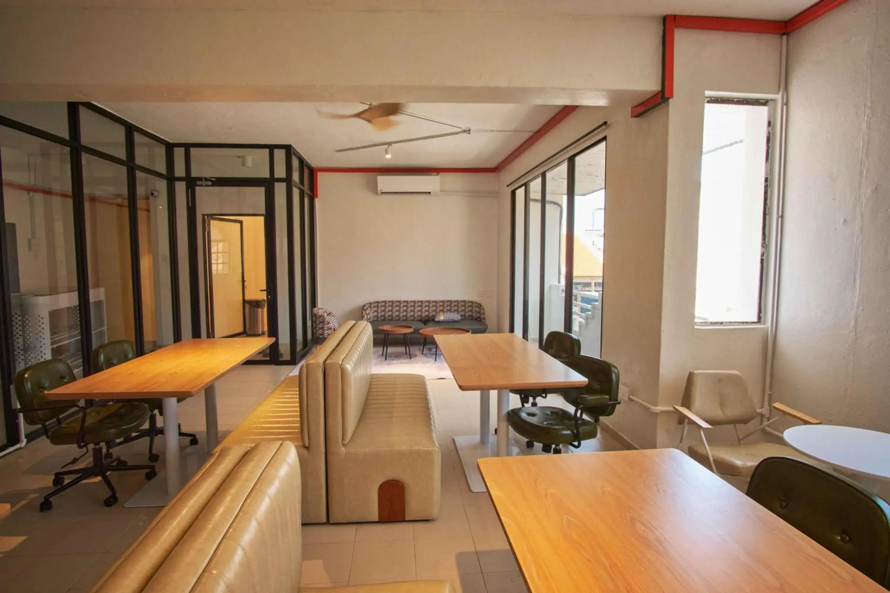 internet, Bed in Some Place Else internet, Bed in Some Place Else