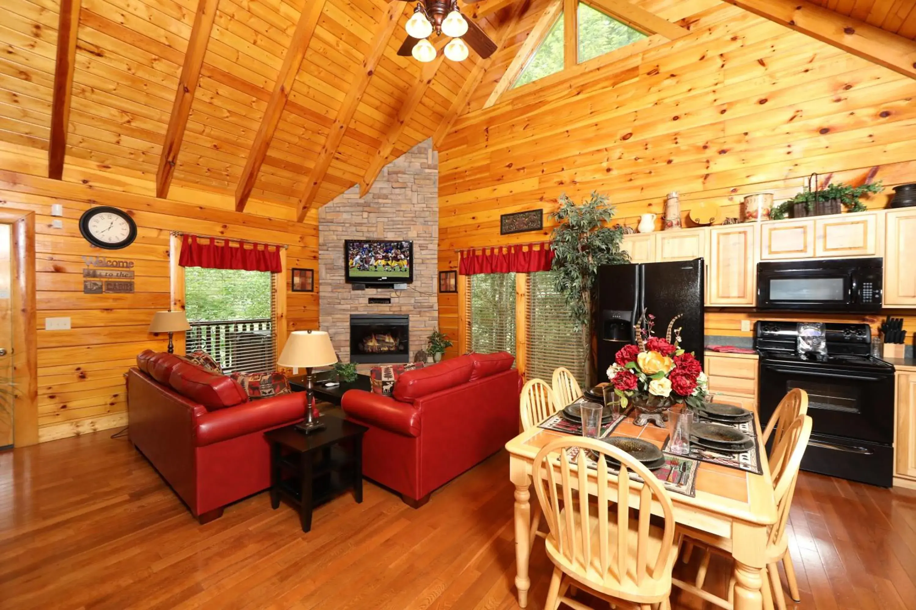 Around the Mountain by Eden Crest Vacation Rentals Around the Mountain by Eden Crest Vacation Rentals