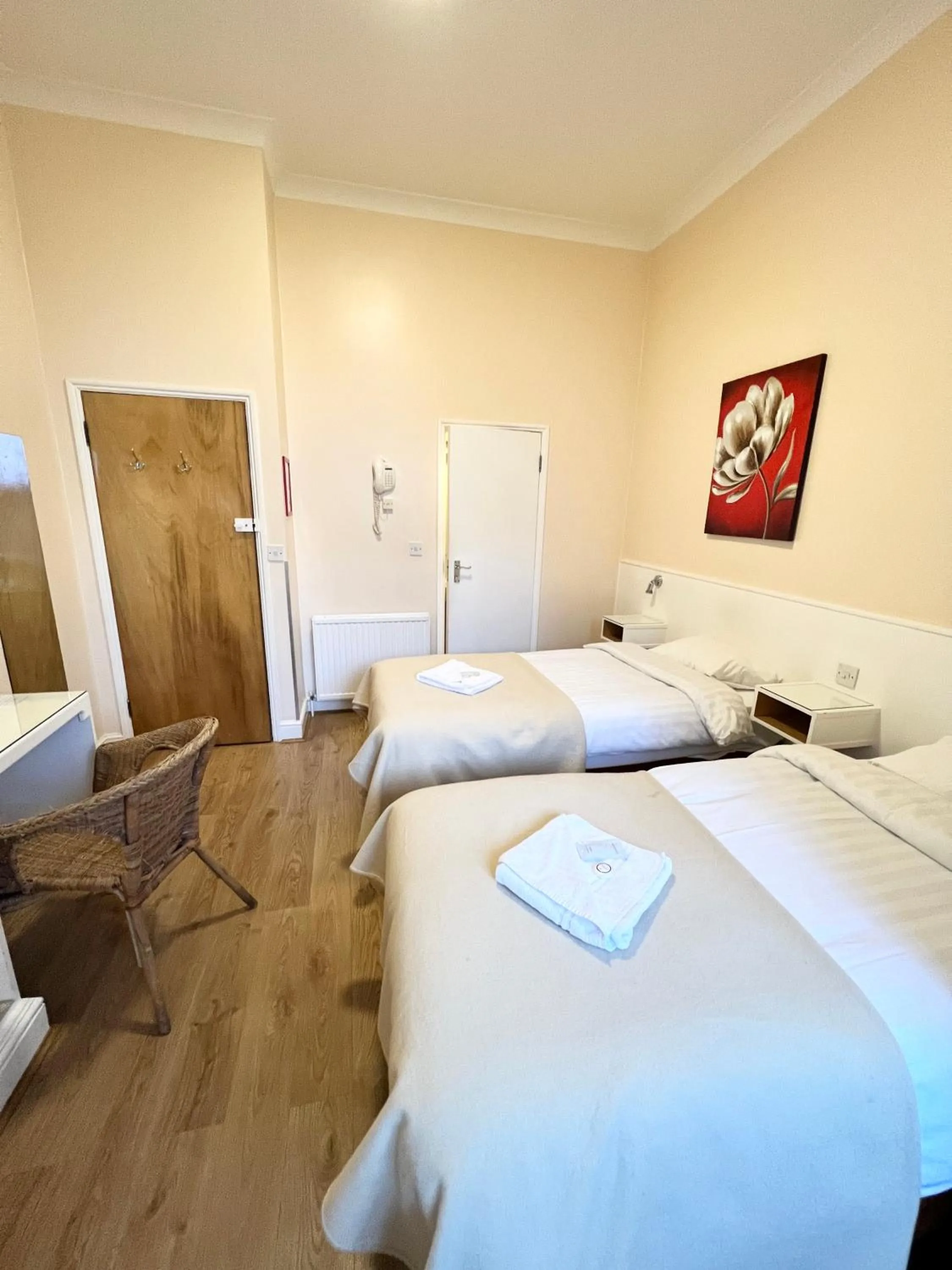 Bed in Melbourne House Hotel