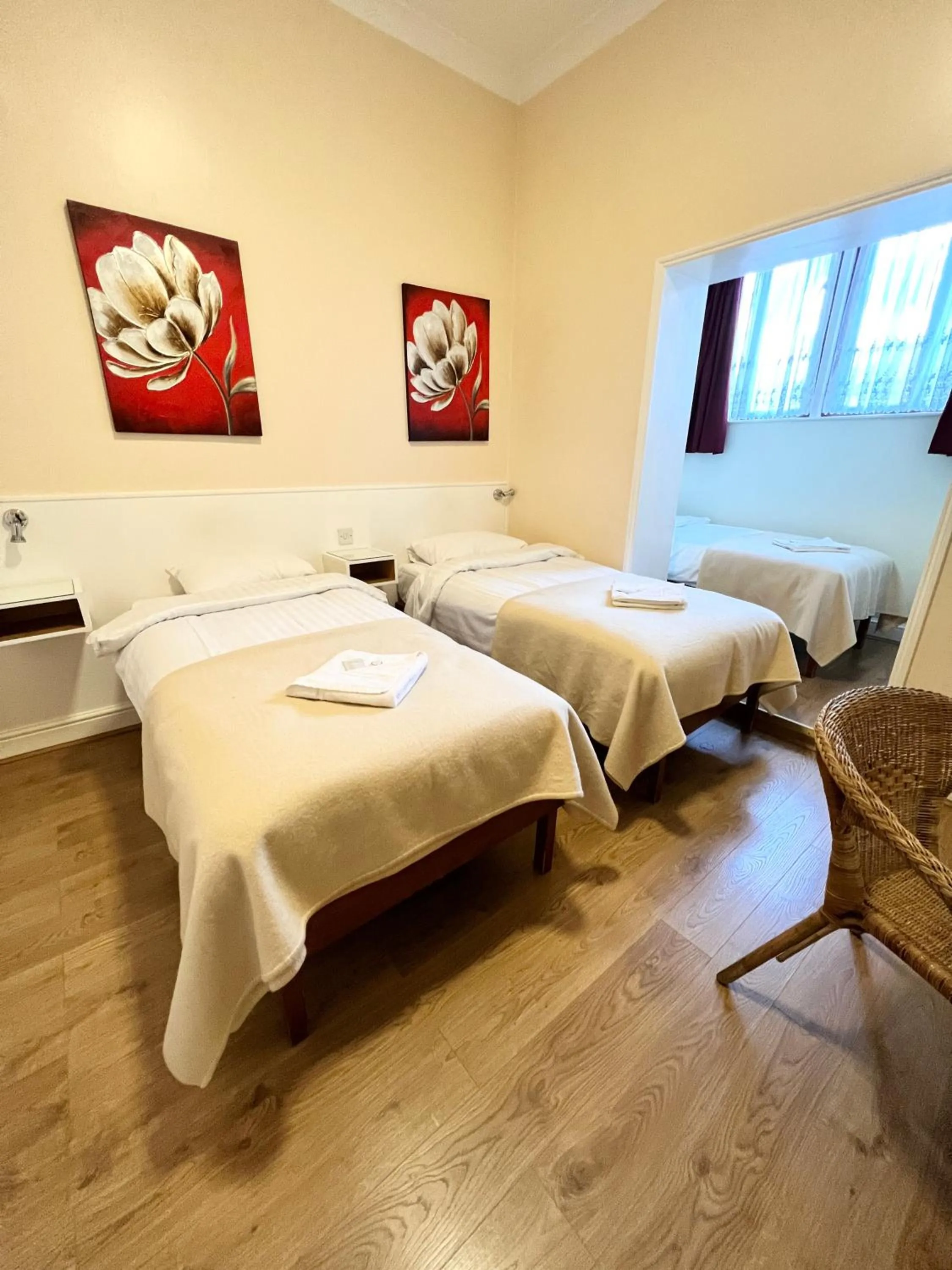 Bed in Melbourne House Hotel