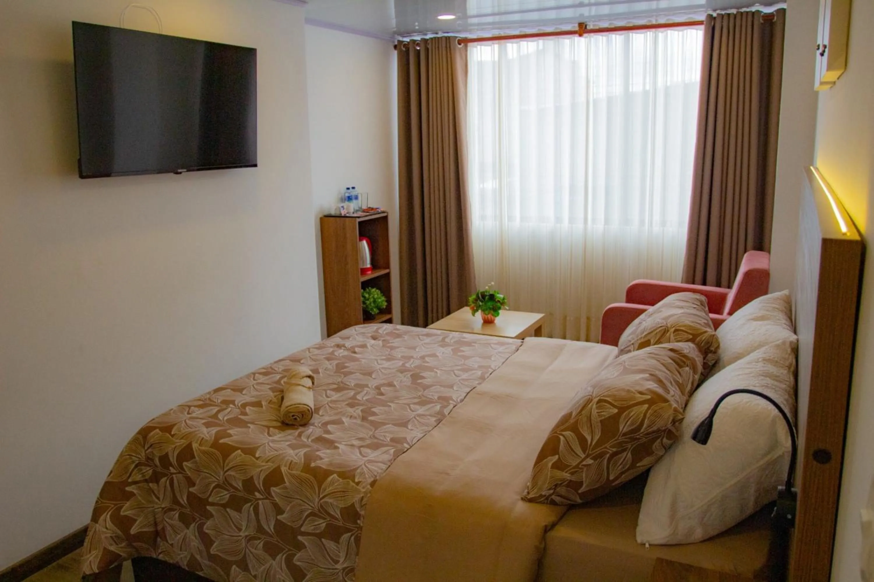 Other, Bed in BOG Living Suites