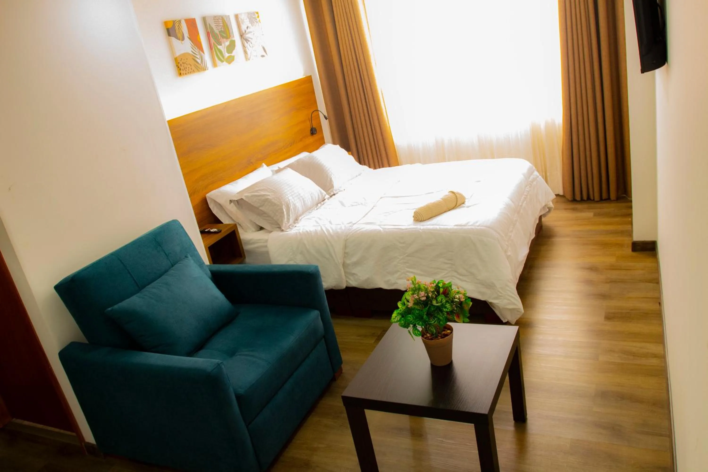 TV and multimedia, Bed in BOG Living Suites