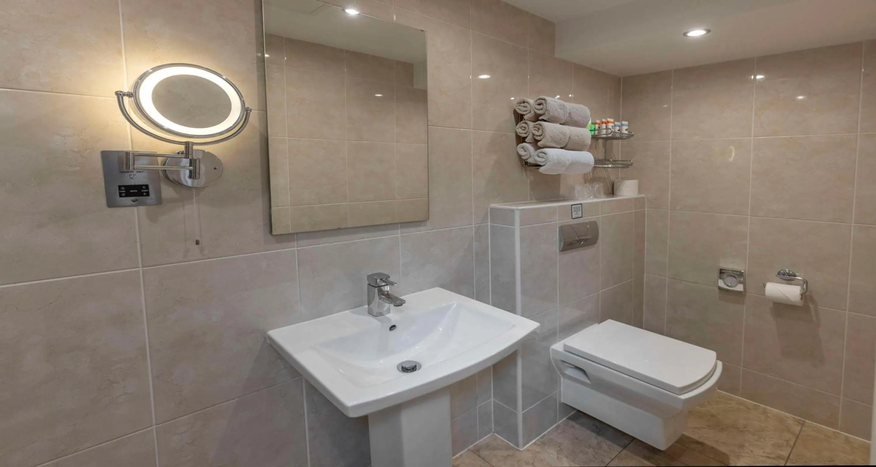 Bedroom in Best Western Corona Hotel