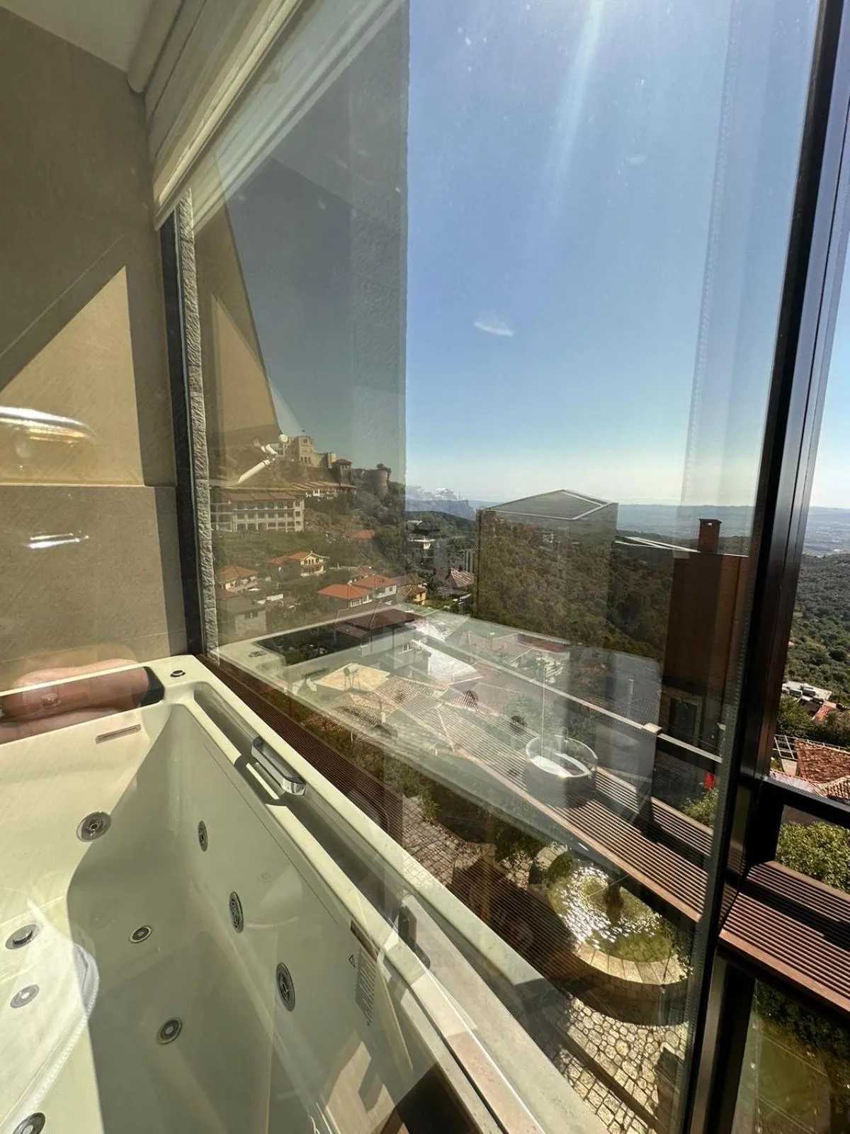 Z art Hotel