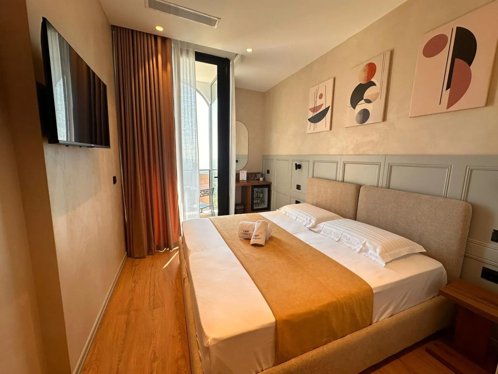 Z art Hotel