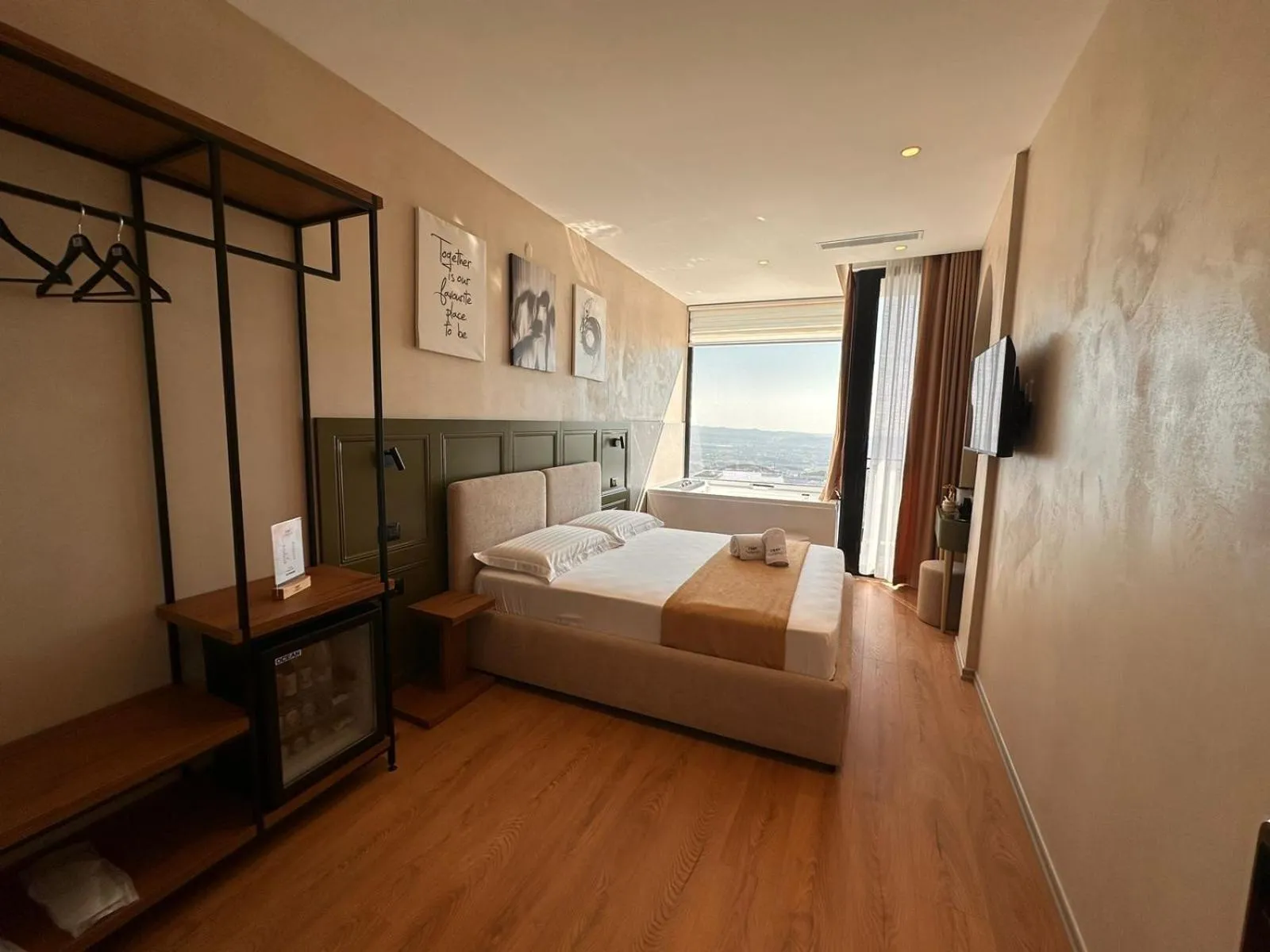 Z art Hotel