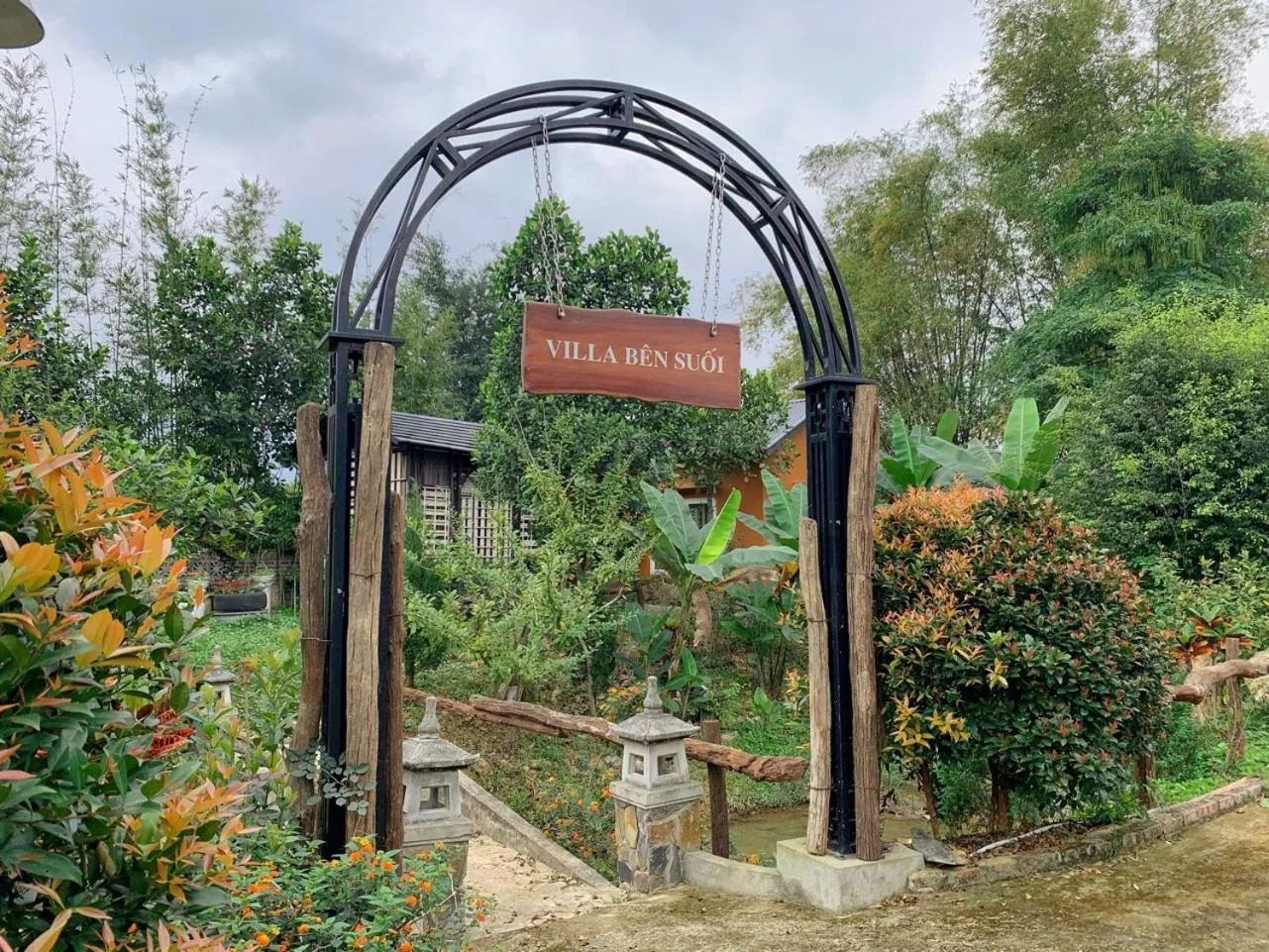 Spring in Paradise Soc Son Resort