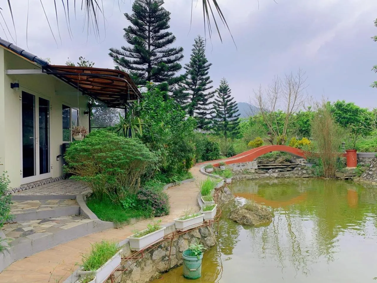 Property building in Paradise Soc Son Resort