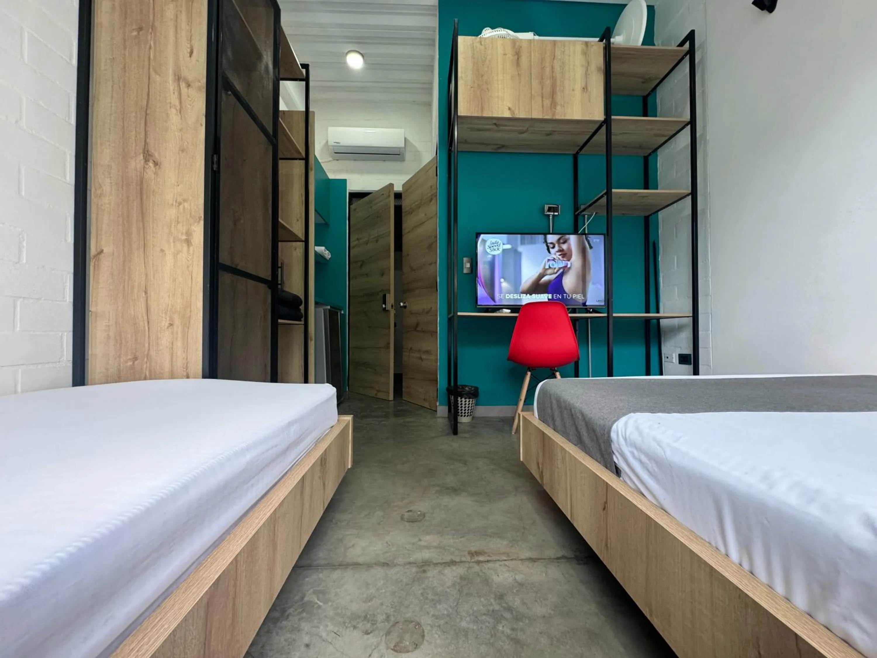 Photo of the whole room, Bed in Hotel Living Box San Fernando