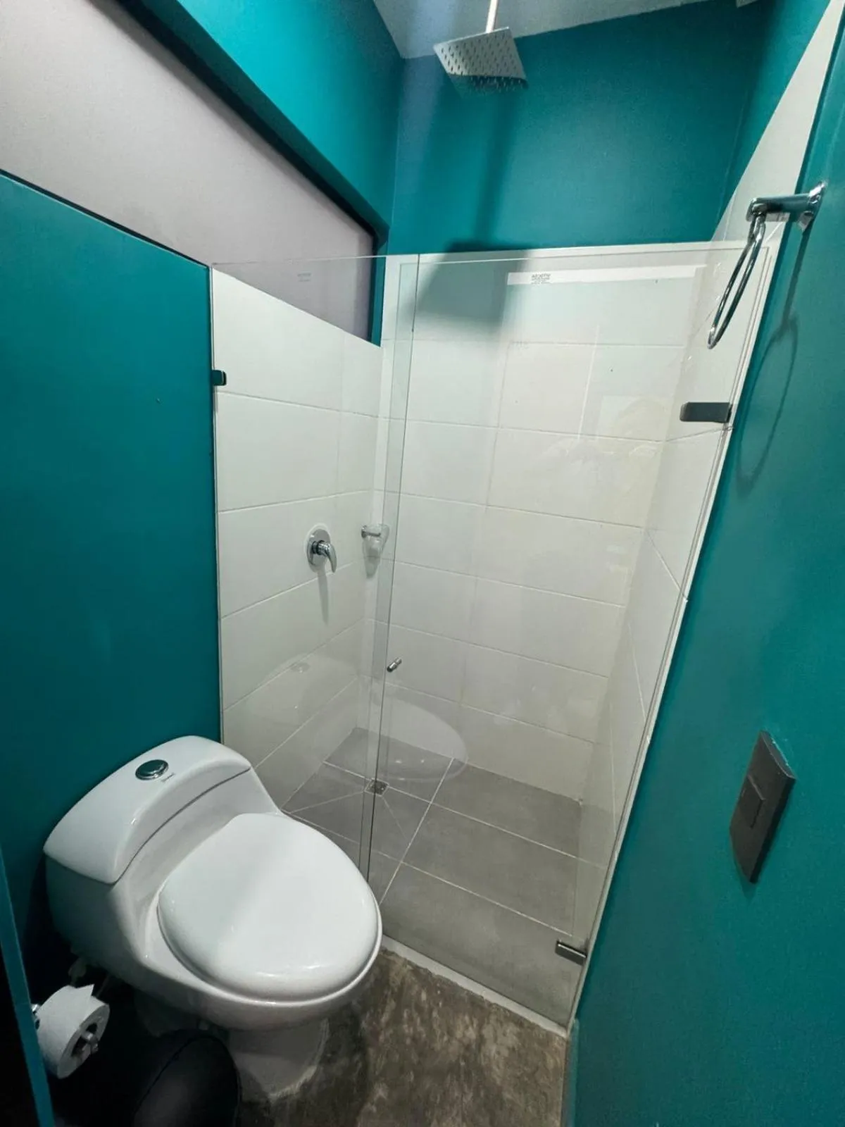 Shower in Hotel Living Box San Fernando