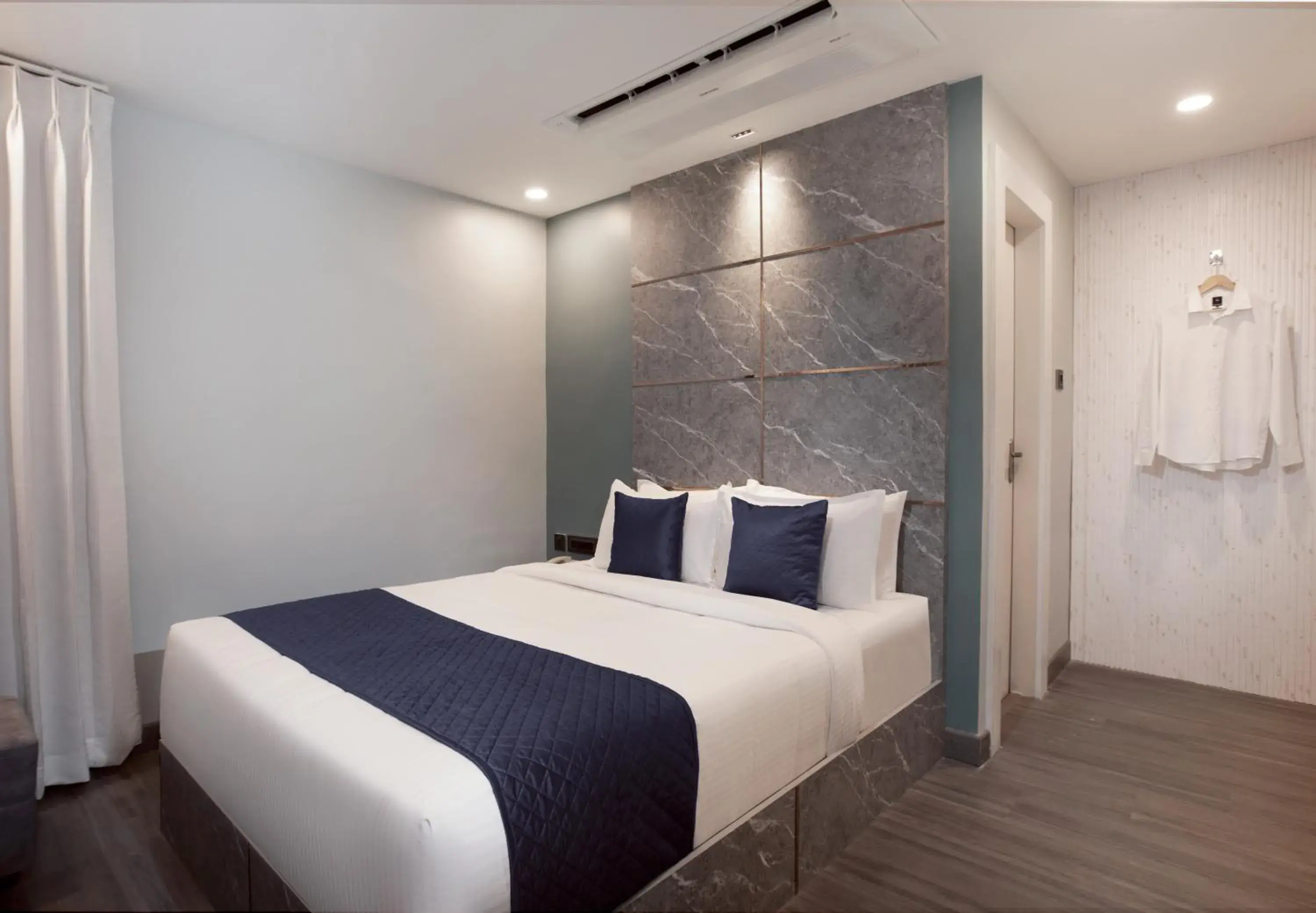 Bedroom, Bed in 44 Oasis Bedroom, Bed in 44 Oasis