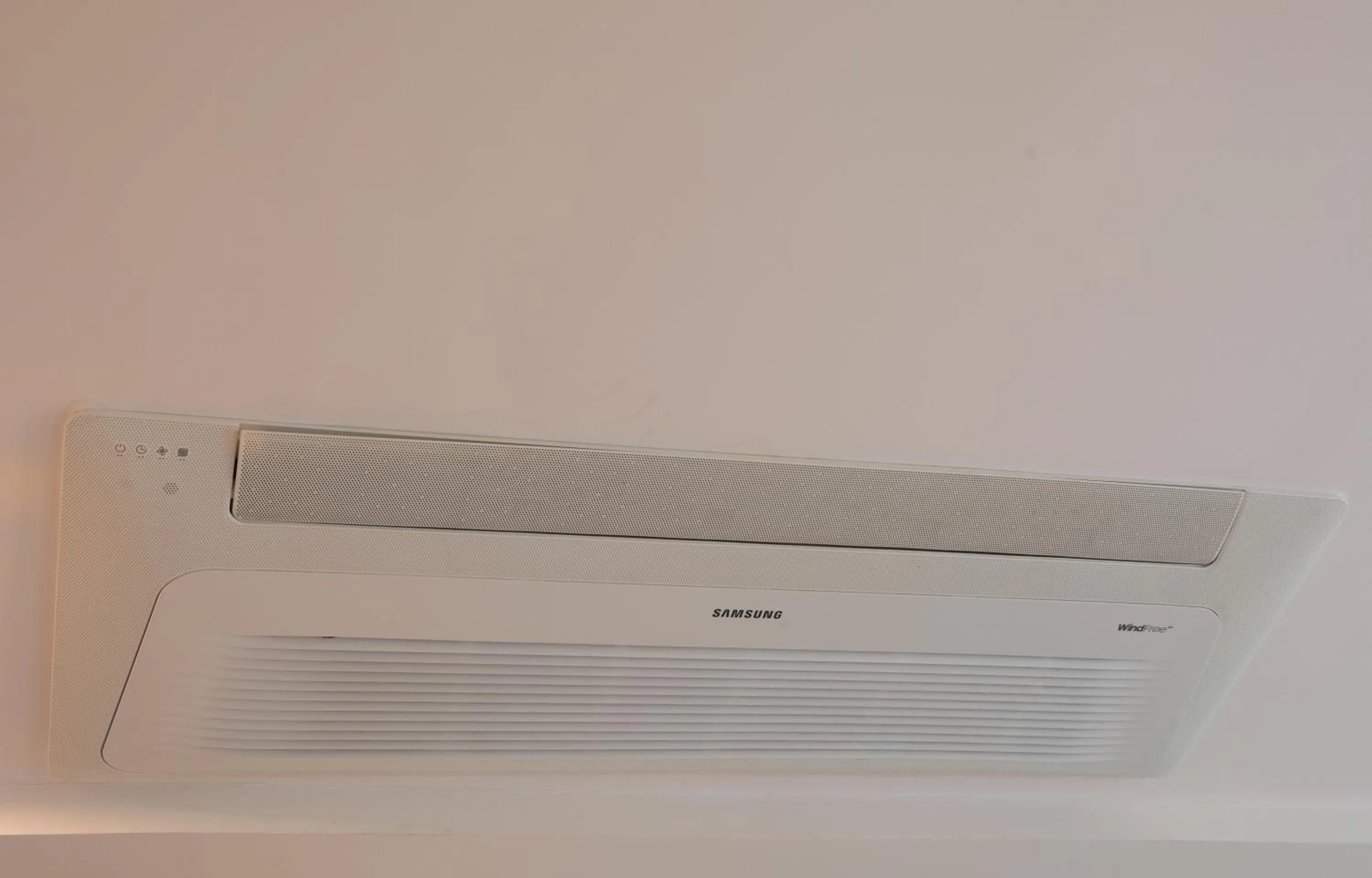 air conditioner in 44 Oasis