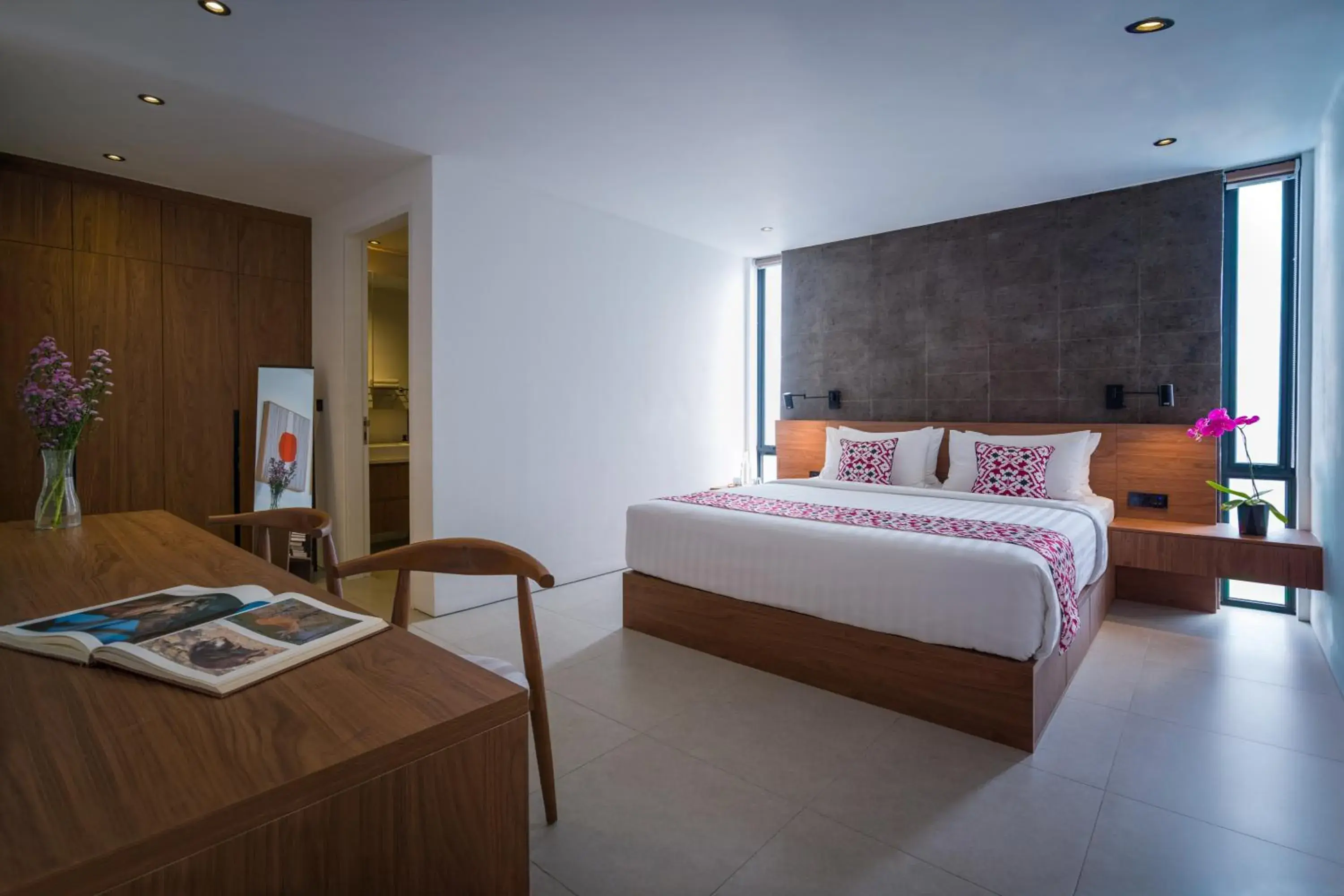 Bed in Umalas Creek Villas - Pool Villa with Shared Sauna & Ice Bath Bed in Umalas Creek Villas - Pool Villa with Shared Sauna & Ice Bath