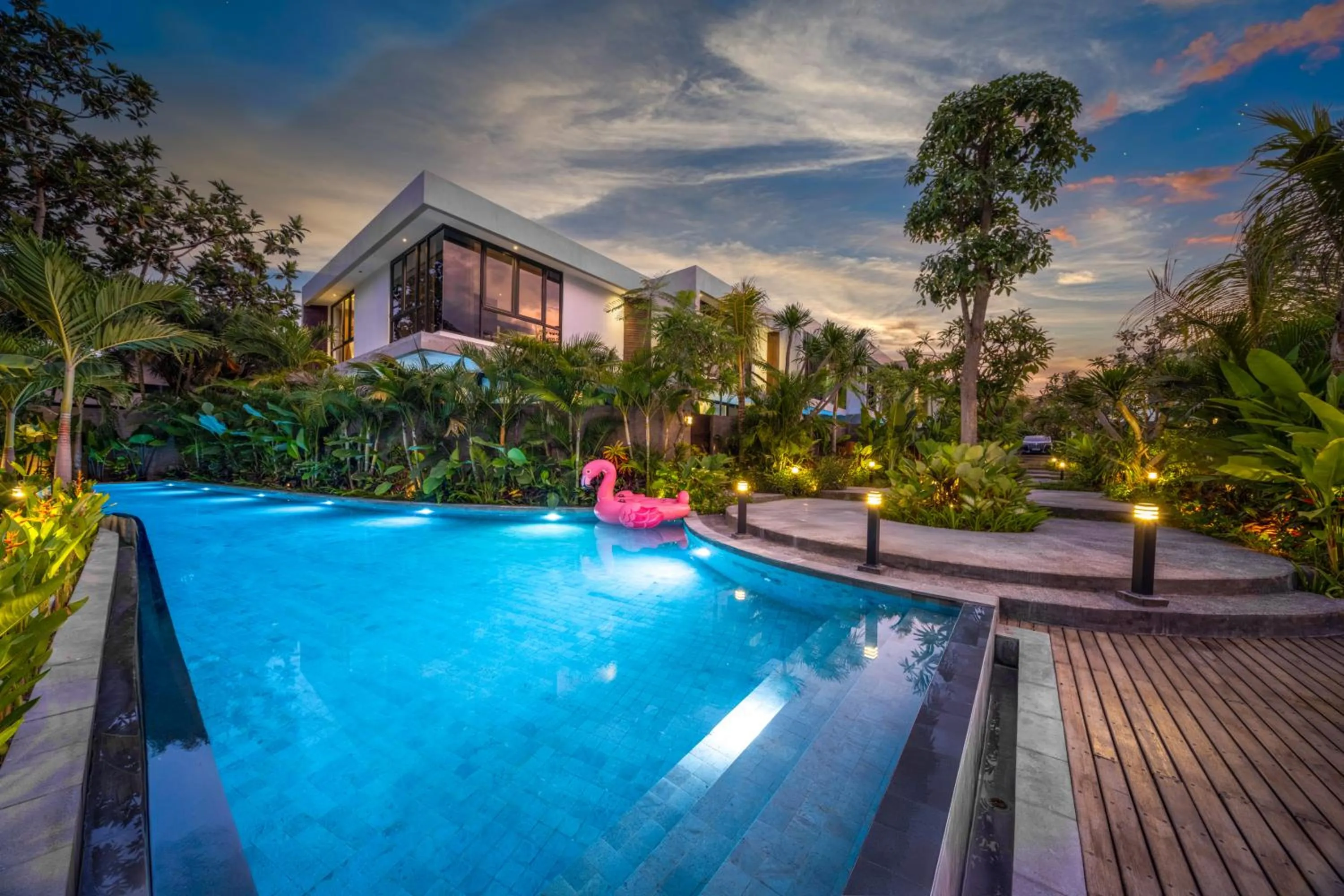 Property building in Umalas Creek Villas - Pool Villa with Shared Sauna & Ice Bath