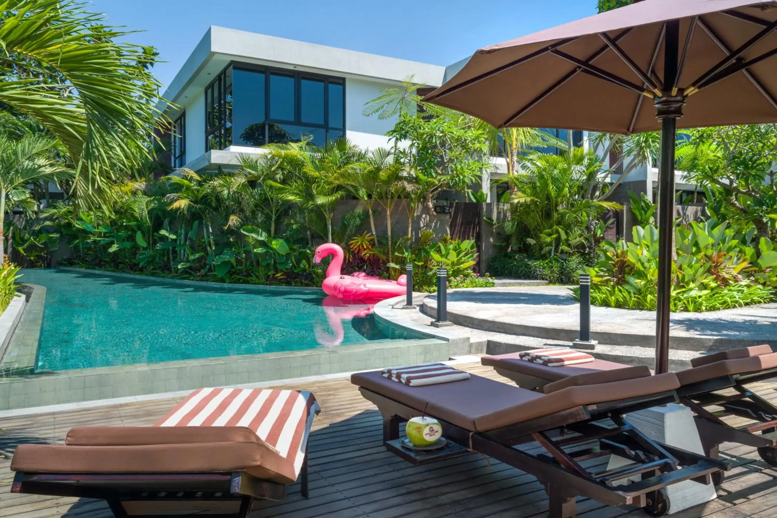 Property building in Umalas Creek Villas - Pool Villa with Shared Sauna & Ice Bath Property building in Umalas Creek Villas - Pool Villa with Shared Sauna & Ice Bath