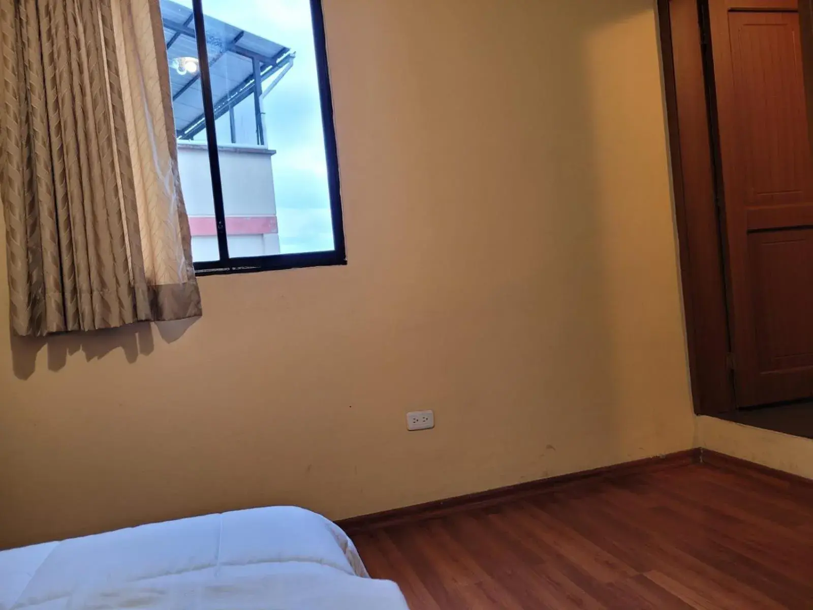 Double Room in Casa Colon Quito Bed & Breakfast Hostel Double Room in Casa Colon Quito Bed & Breakfast Hostel