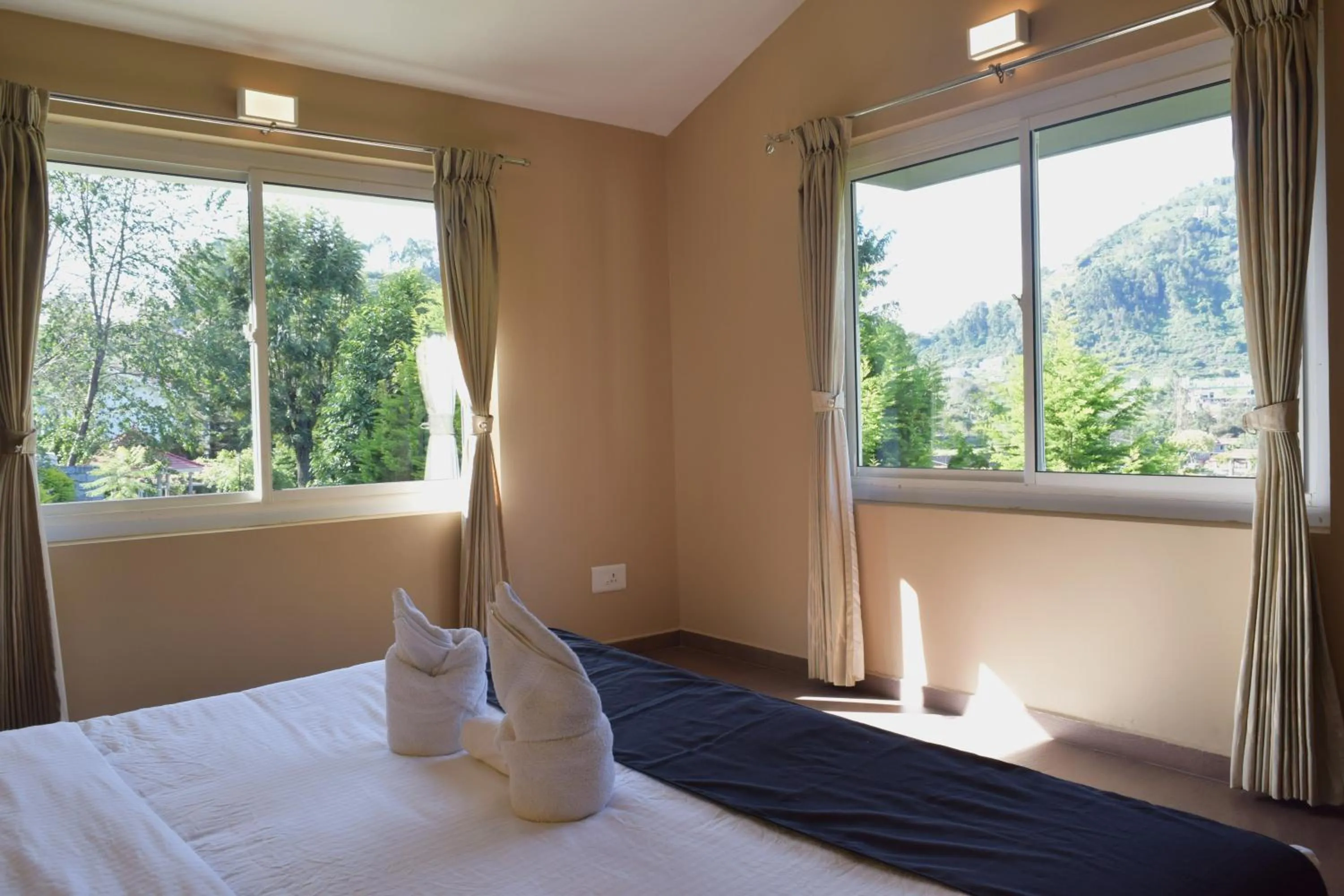 Bedroom, Bed in Avadale Kodaikanal - Stag Groups Not Allowed