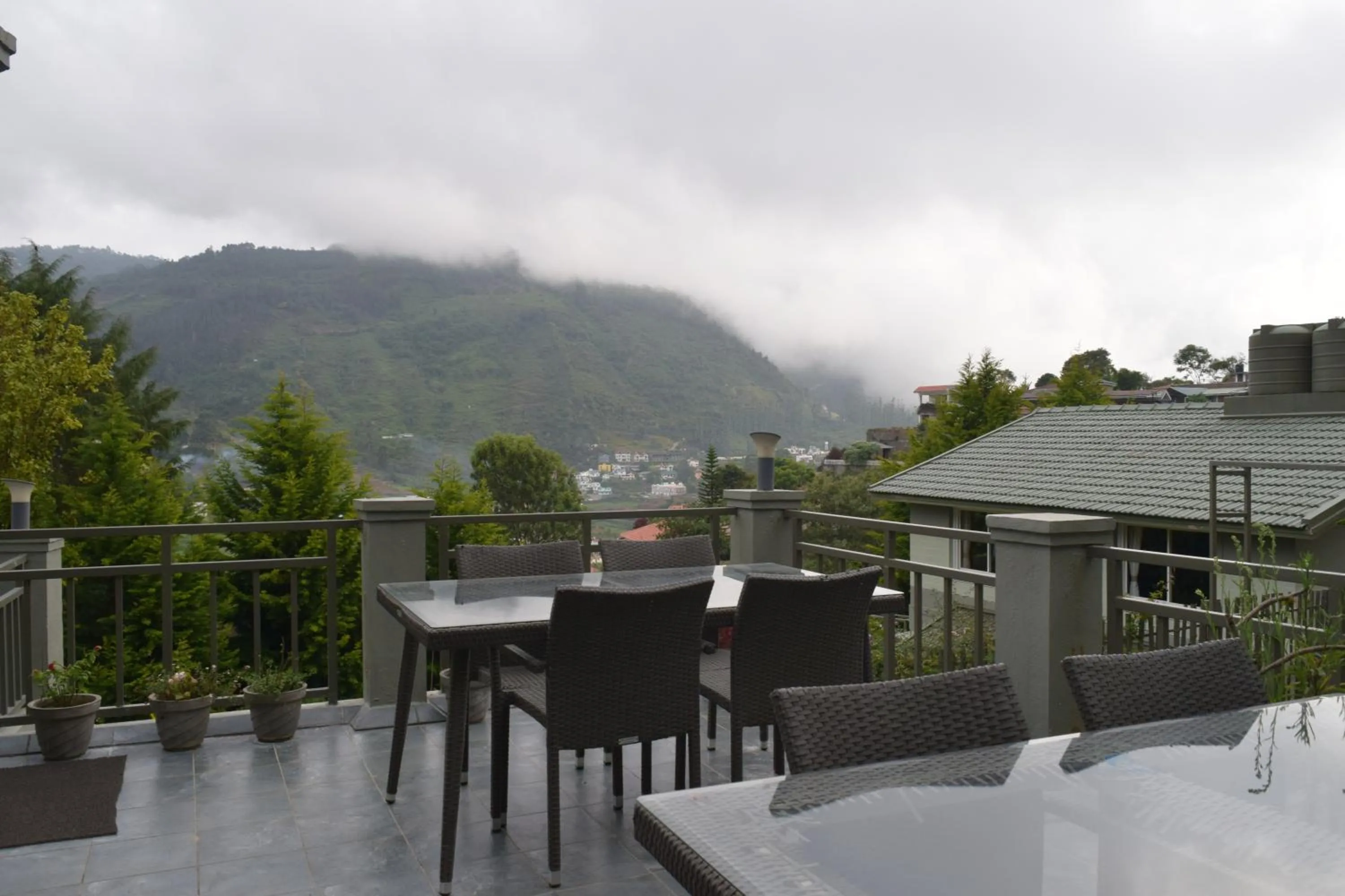 Restaurant/places to eat in Avadale Kodaikanal - Stag Groups Not Allowed