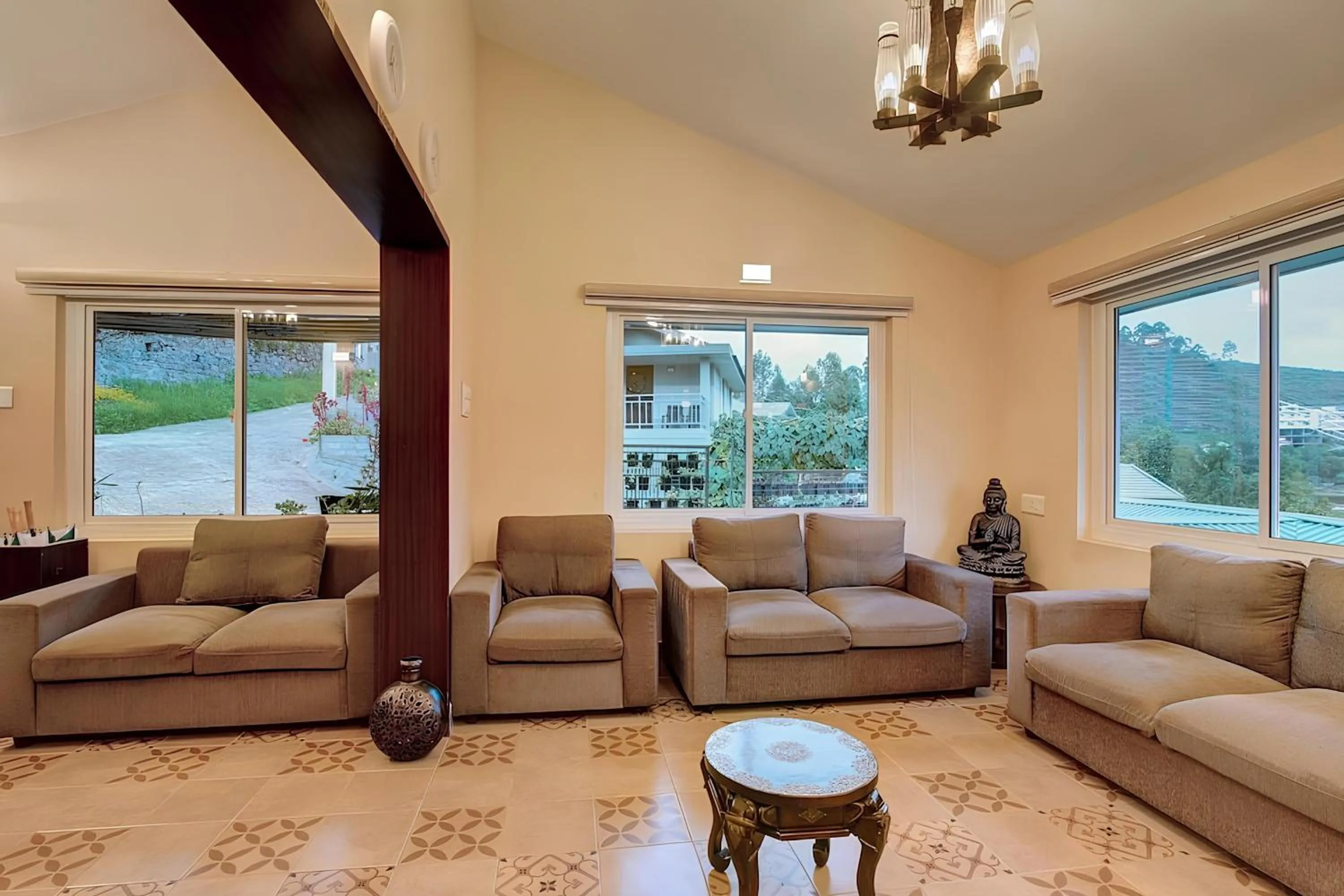 Lobby or reception in Avadale Kodaikanal - Stag Groups Not Allowed