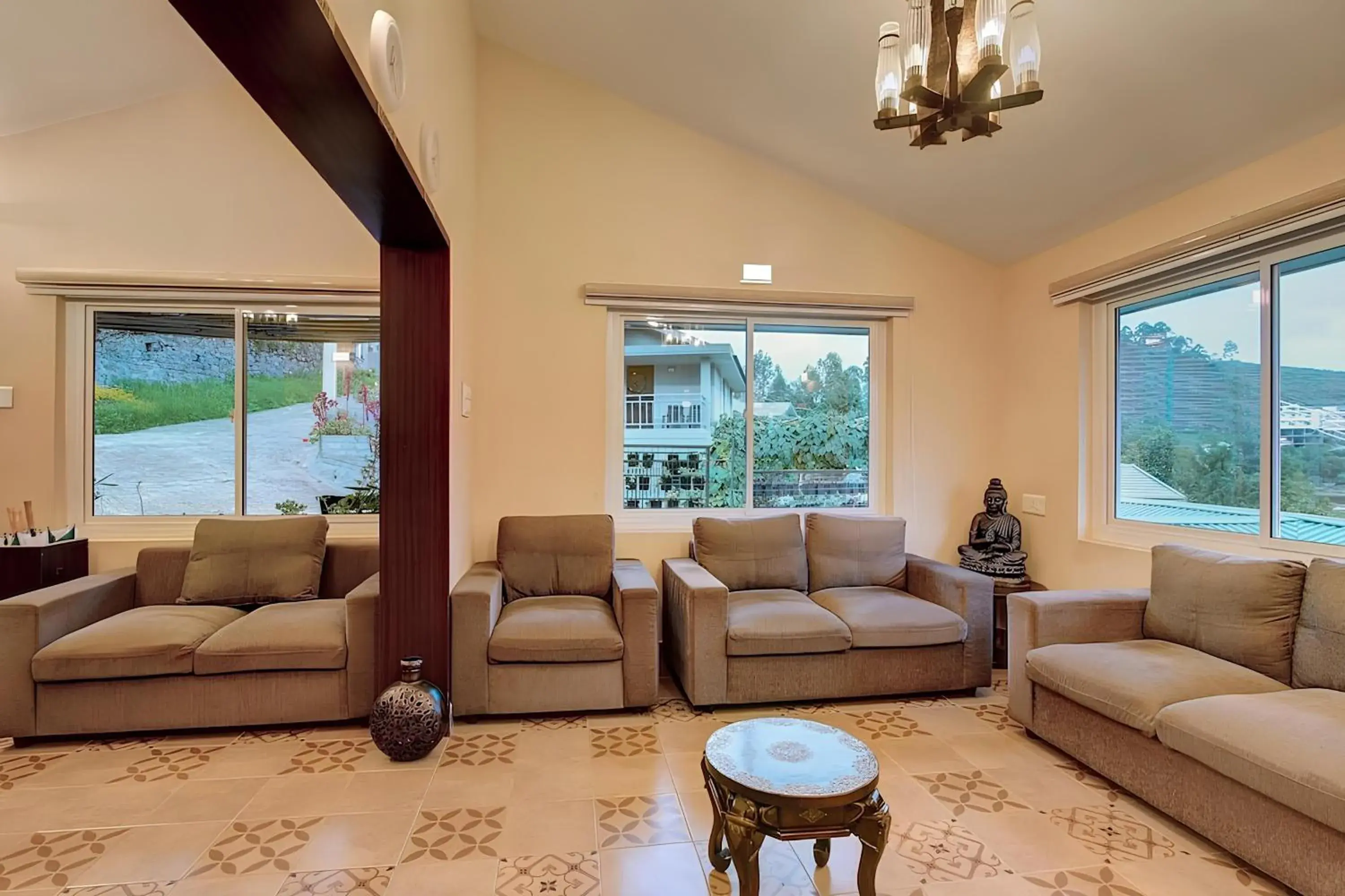 Lobby or reception in Avadale Kodaikanal - Stag Groups Not Allowed Lobby or reception in Avadale Kodaikanal - Stag Groups Not Allowed