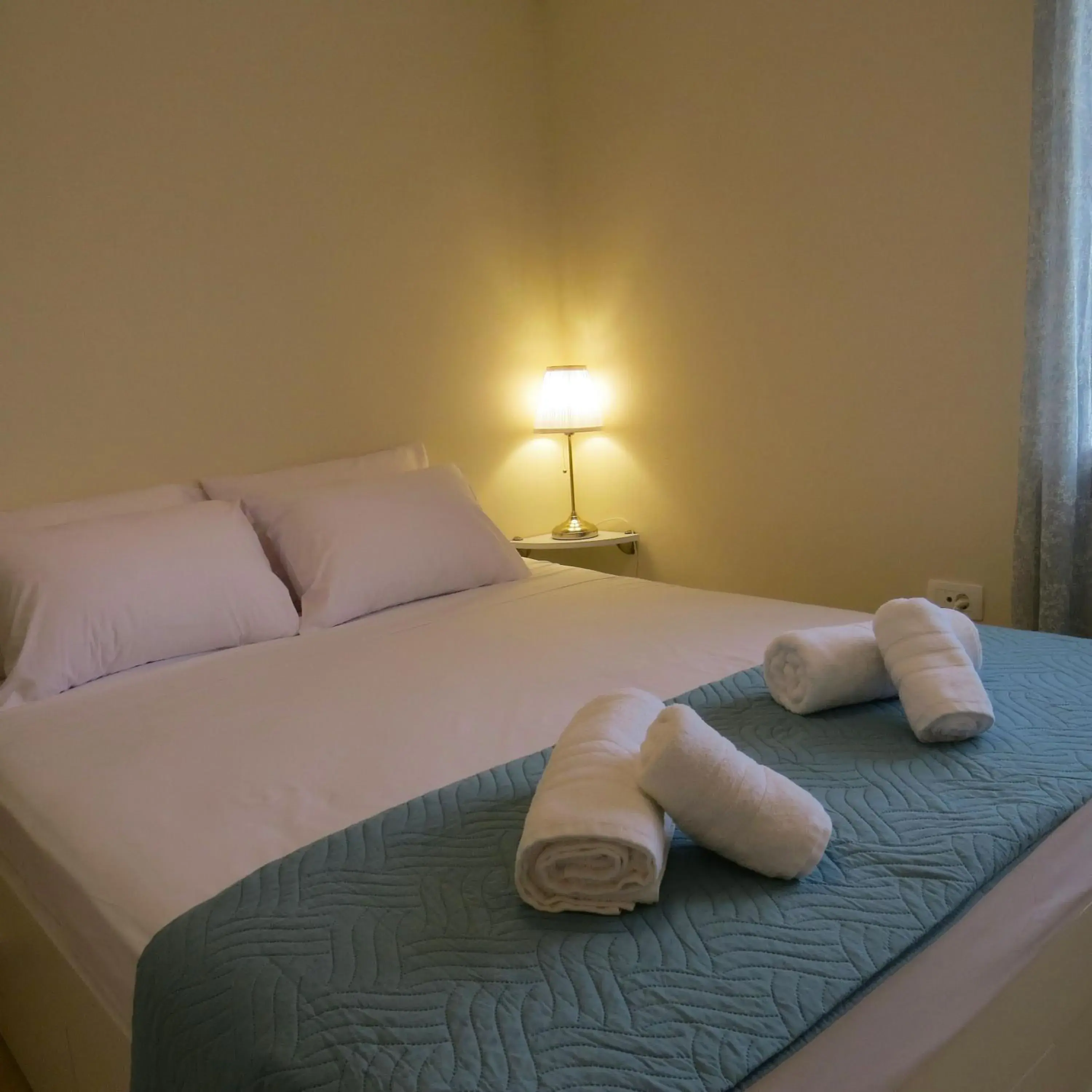 Bed in Maleme ocean front serenity Bed in Maleme ocean front serenity