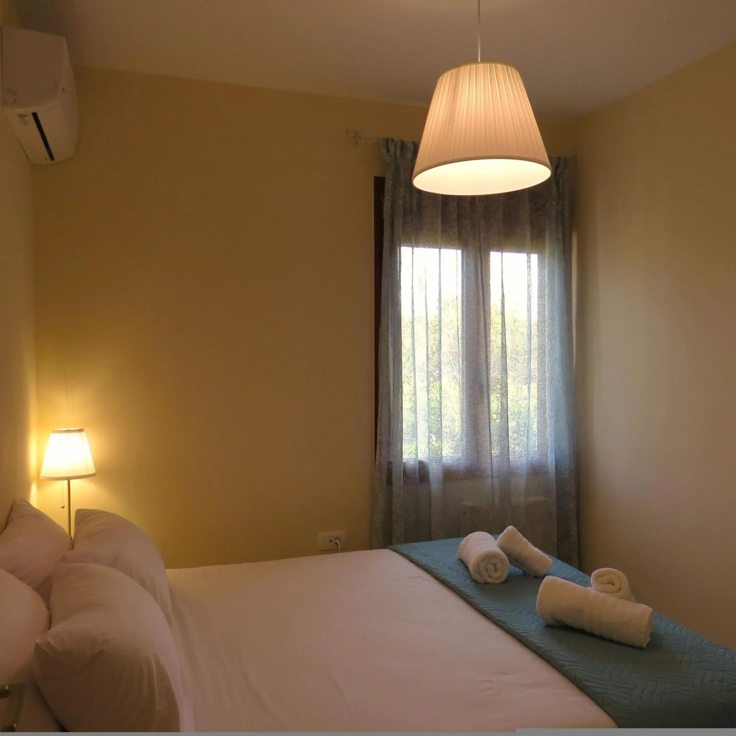 Bed in Maleme ocean front serenity Bed in Maleme ocean front serenity