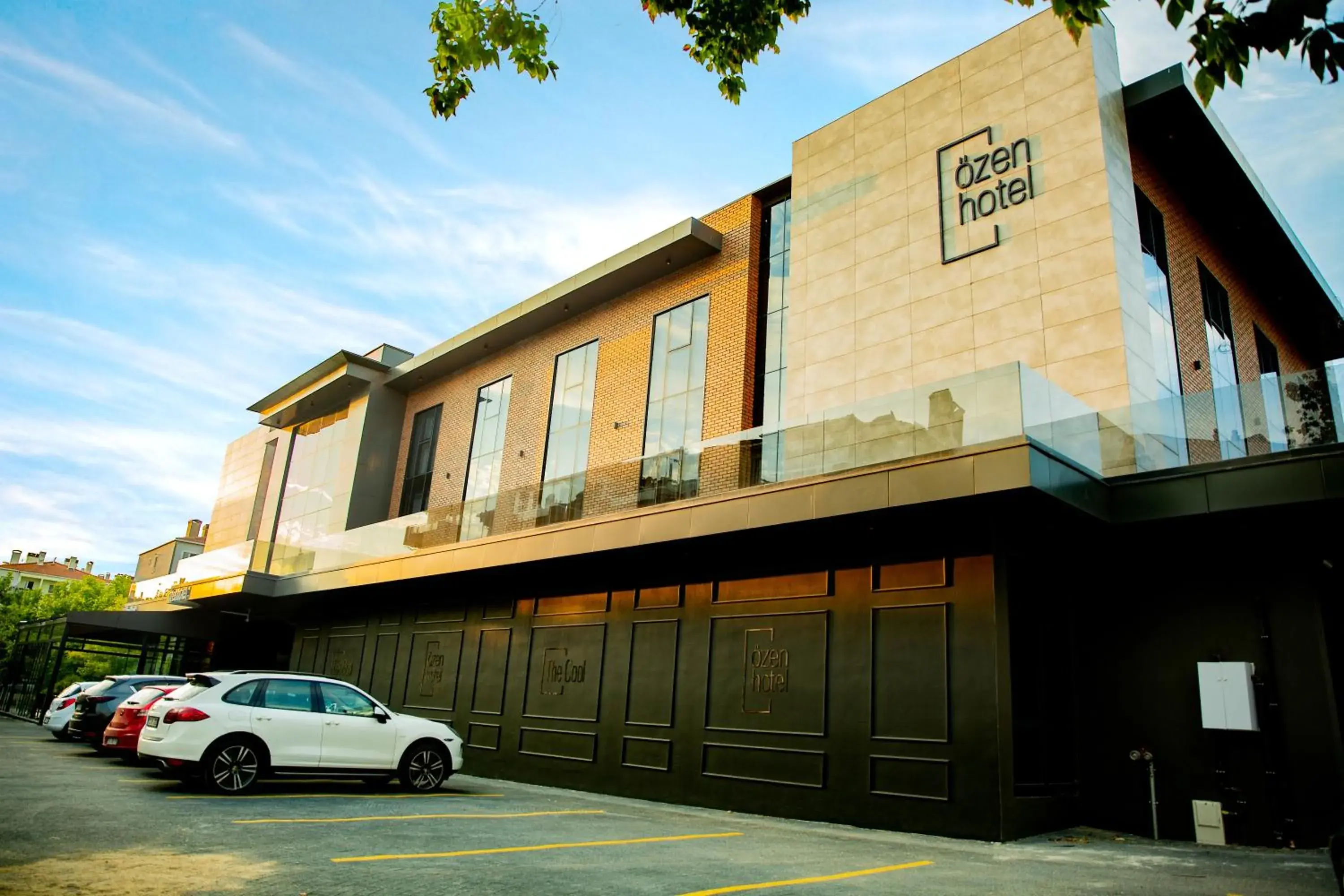 Property building in ÖZEN HOTEL Property building in ÖZEN HOTEL