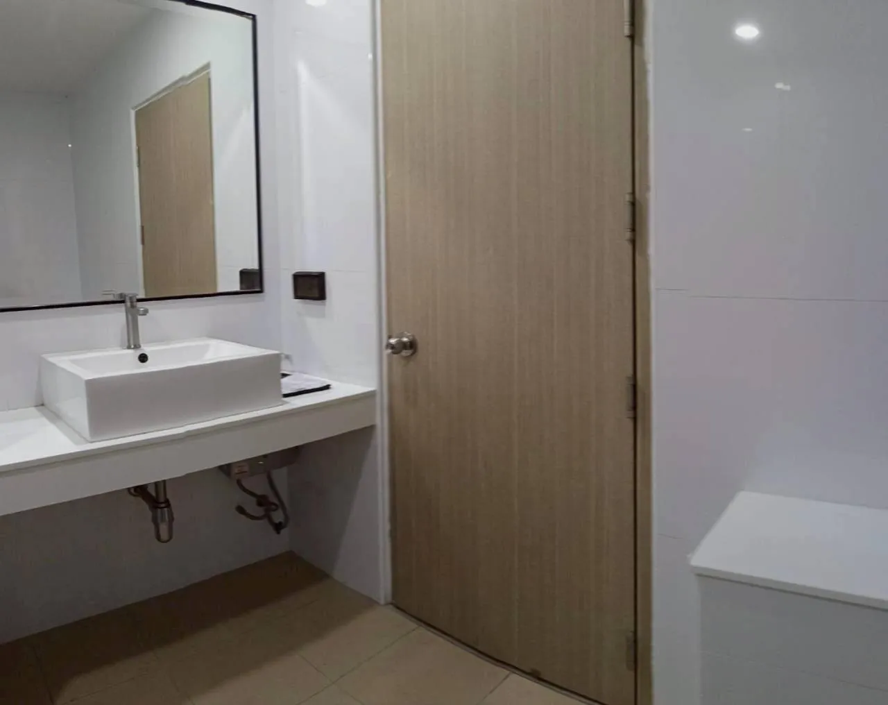 Cozy Donmueang Hotel