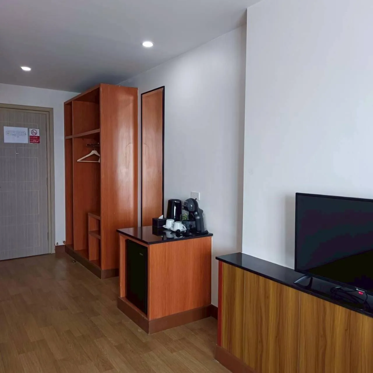 Cozy Donmueang Hotel