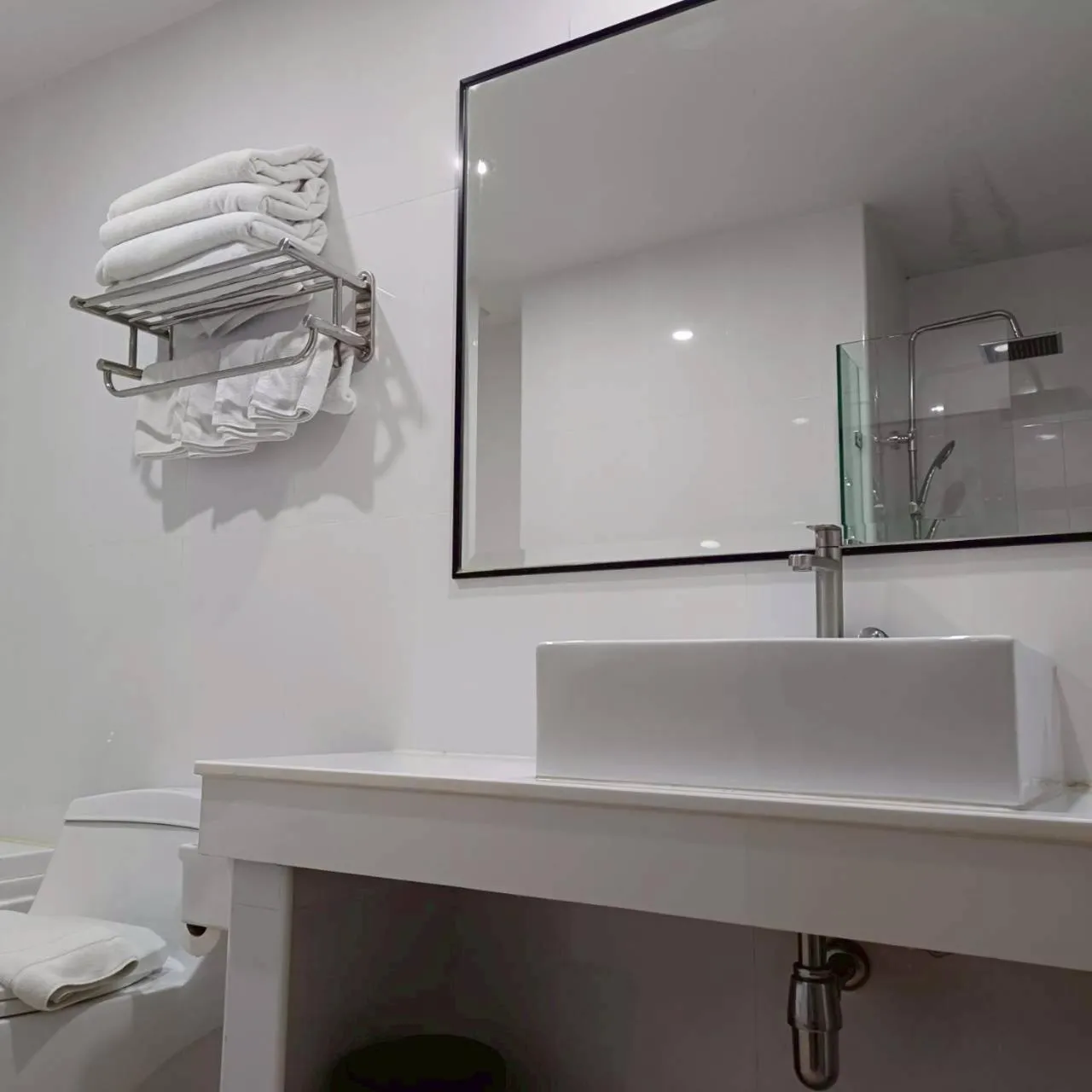 Cozy Donmueang Hotel