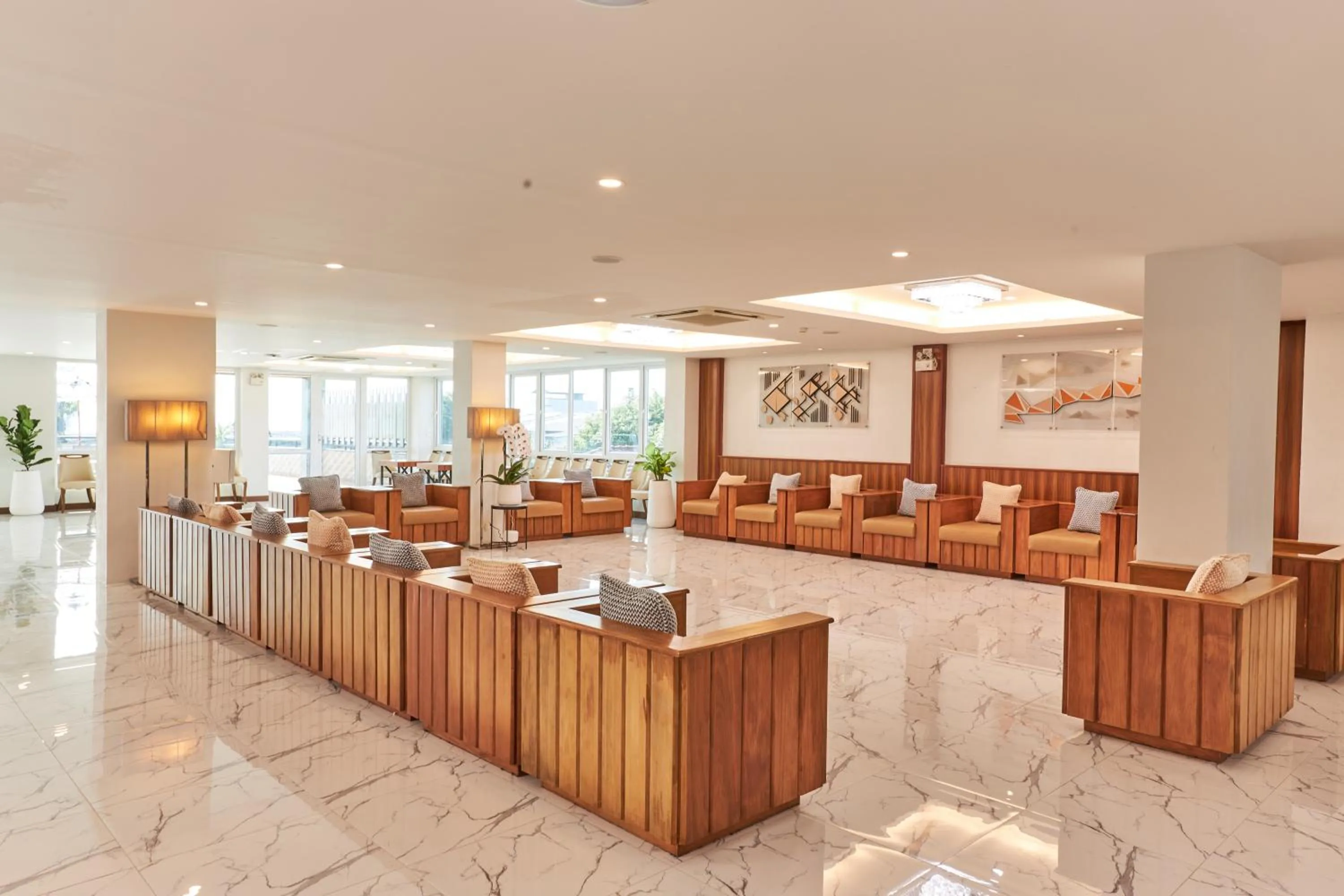 Lobby or reception in NJOY Prestige Grand Hotel Don Mueang