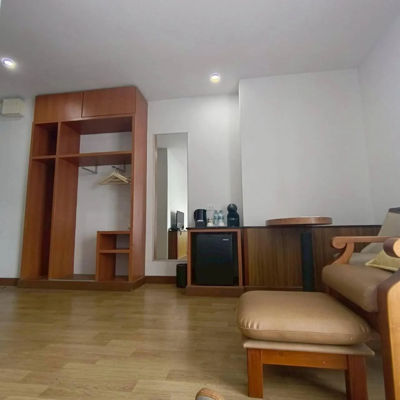 Cozy Donmueang Hotel