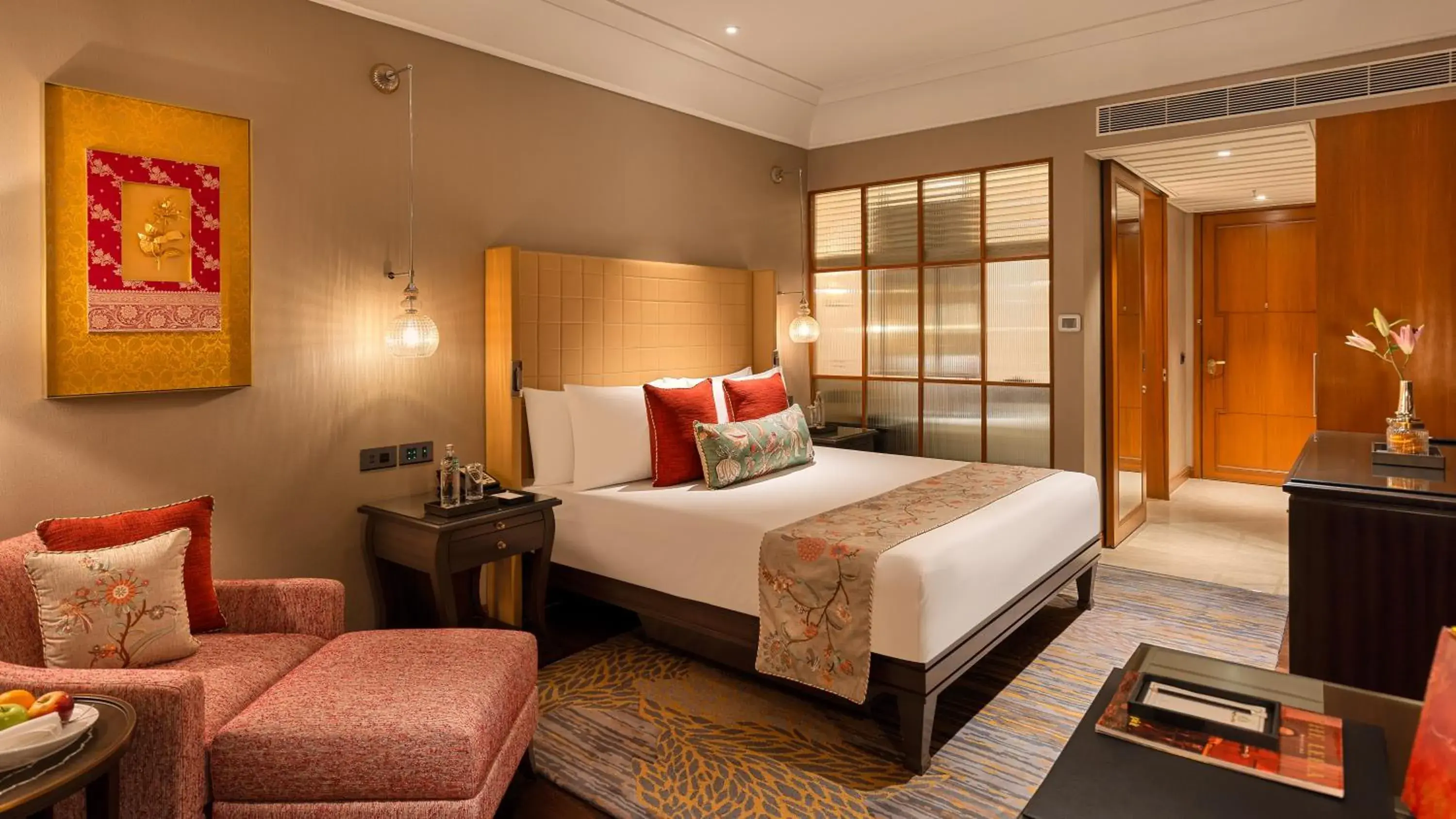 Bed in The Leela Hyderabad Banjara Hills Bed in The Leela Hyderabad Banjara Hills