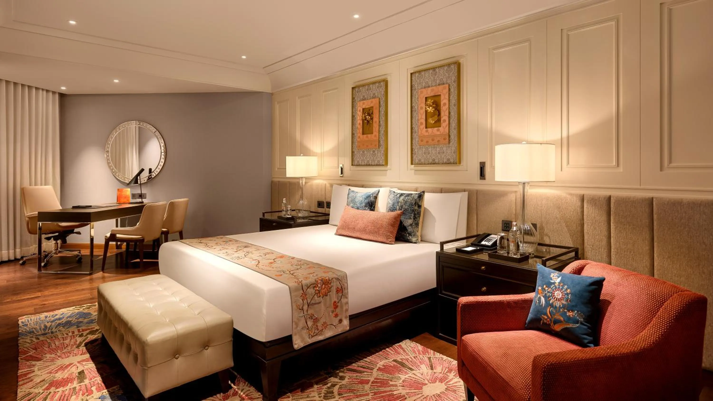 Guests, Bed in The Leela Hyderabad Banjara Hills