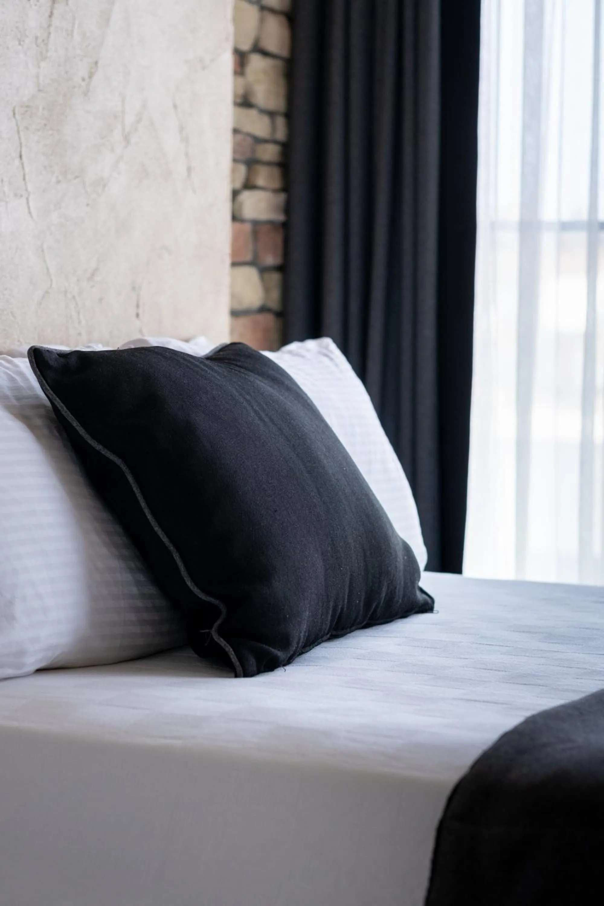 Bed in Lucky Monkey Midi Hotel