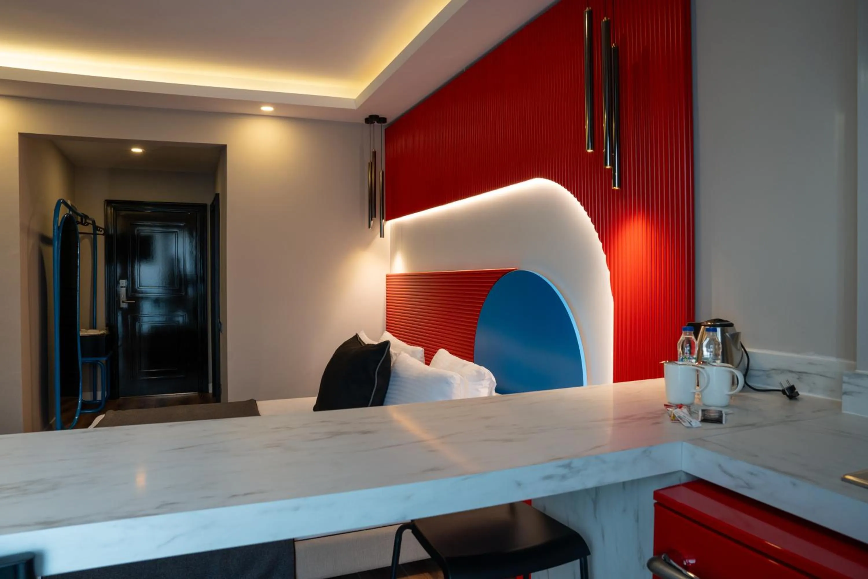 Photo of the whole room in Lucky Monkey Midi Hotel