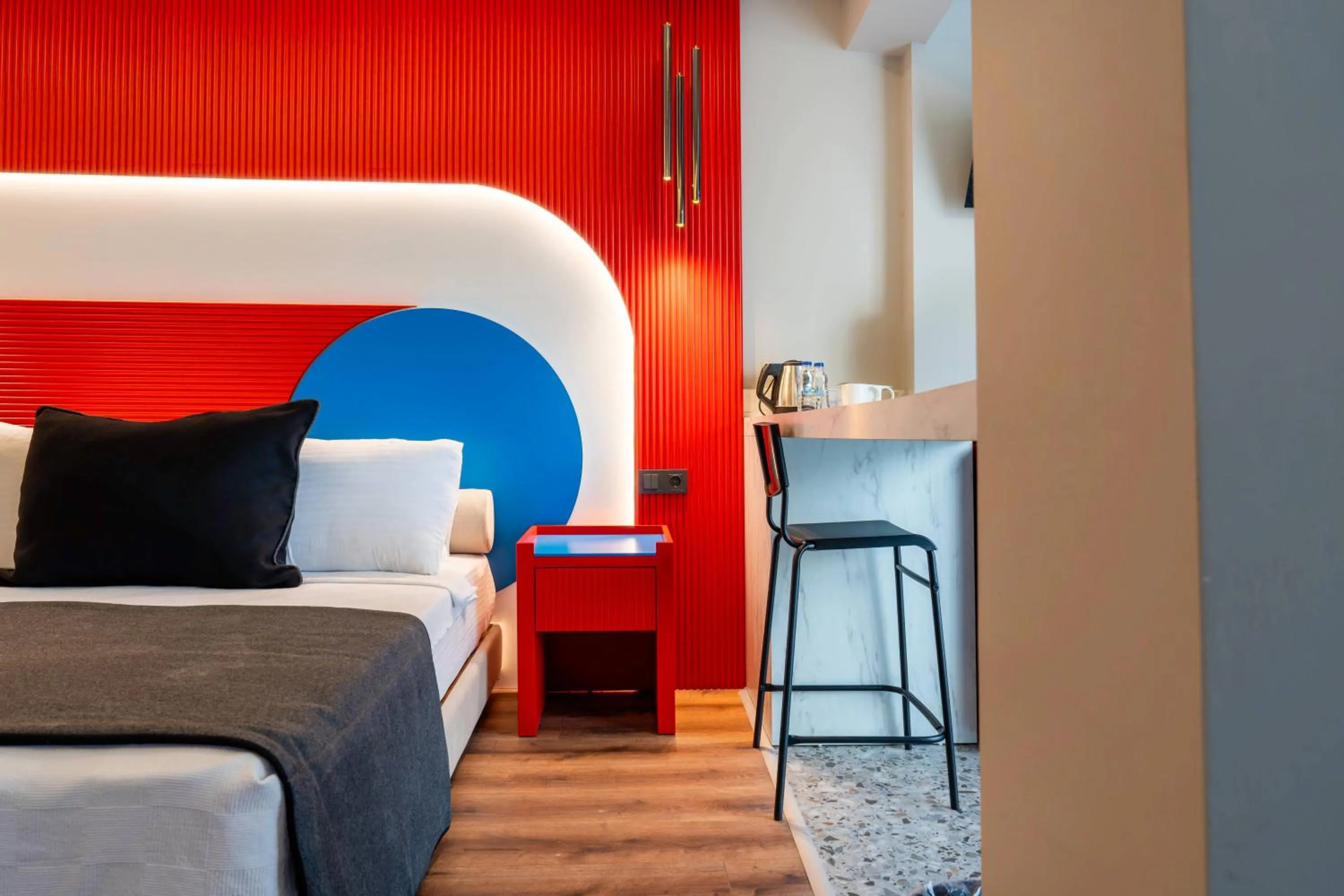 Photo of the whole room, Bed in Lucky Monkey Midi Hotel