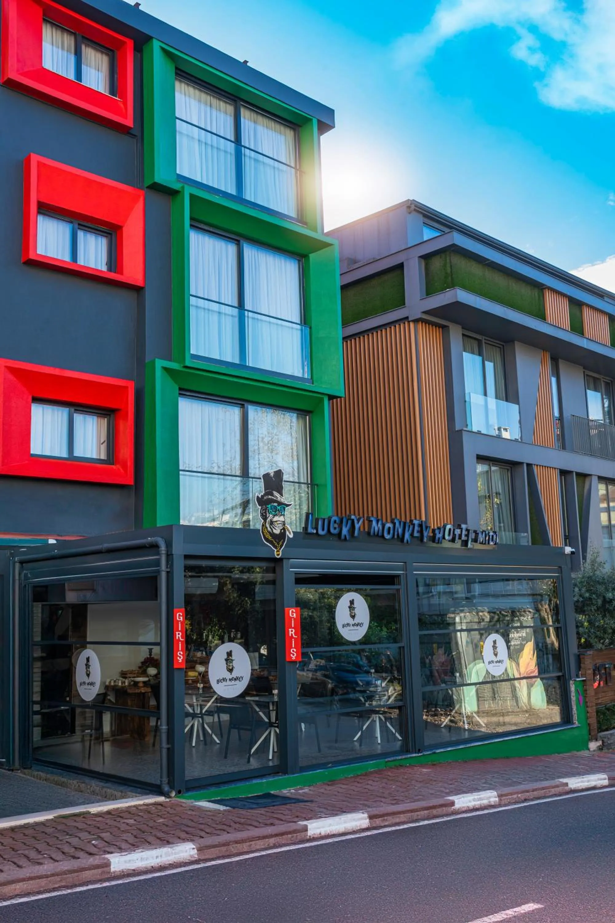 Property building in Lucky Monkey Midi Hotel