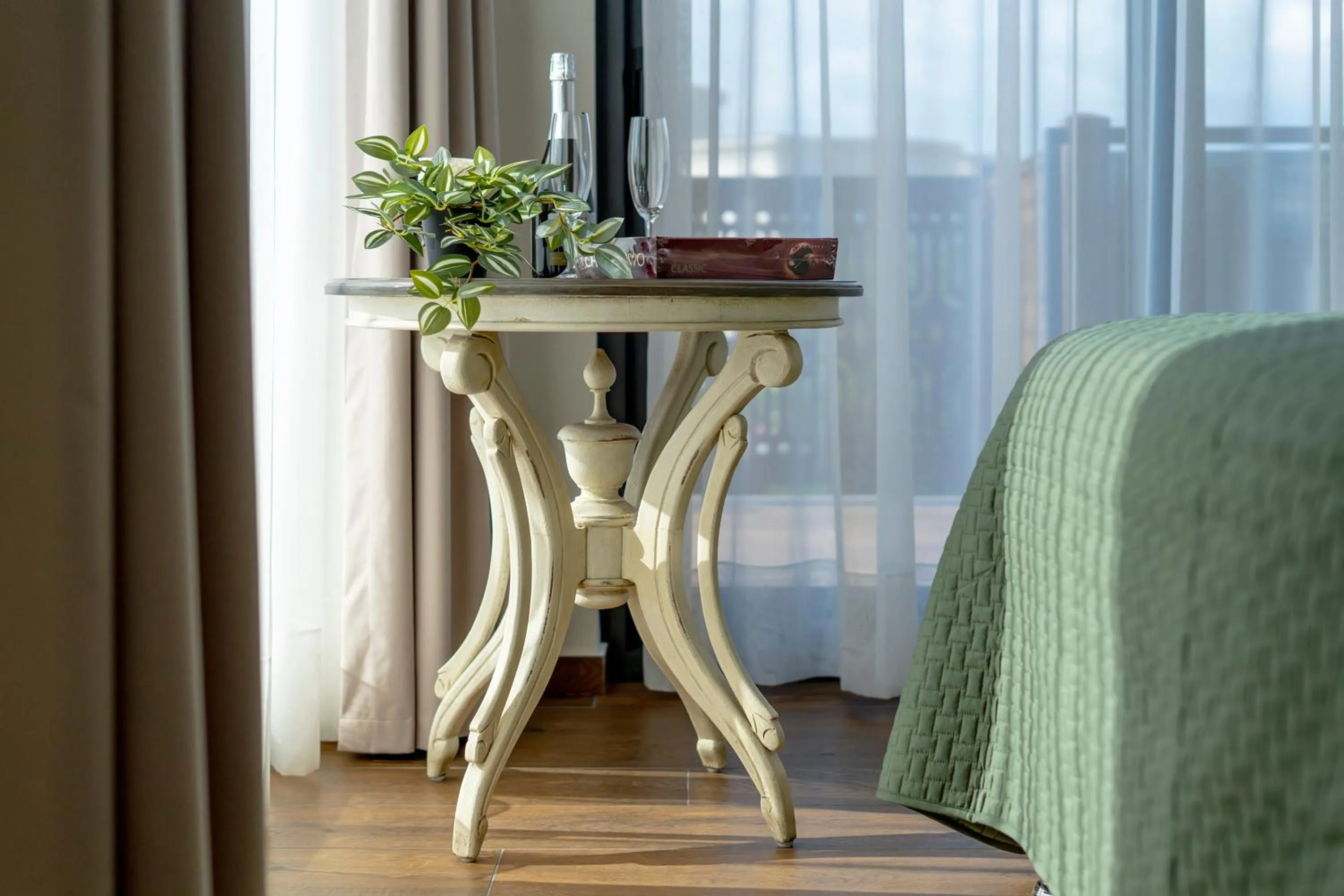 Seating area in Iris Hotel