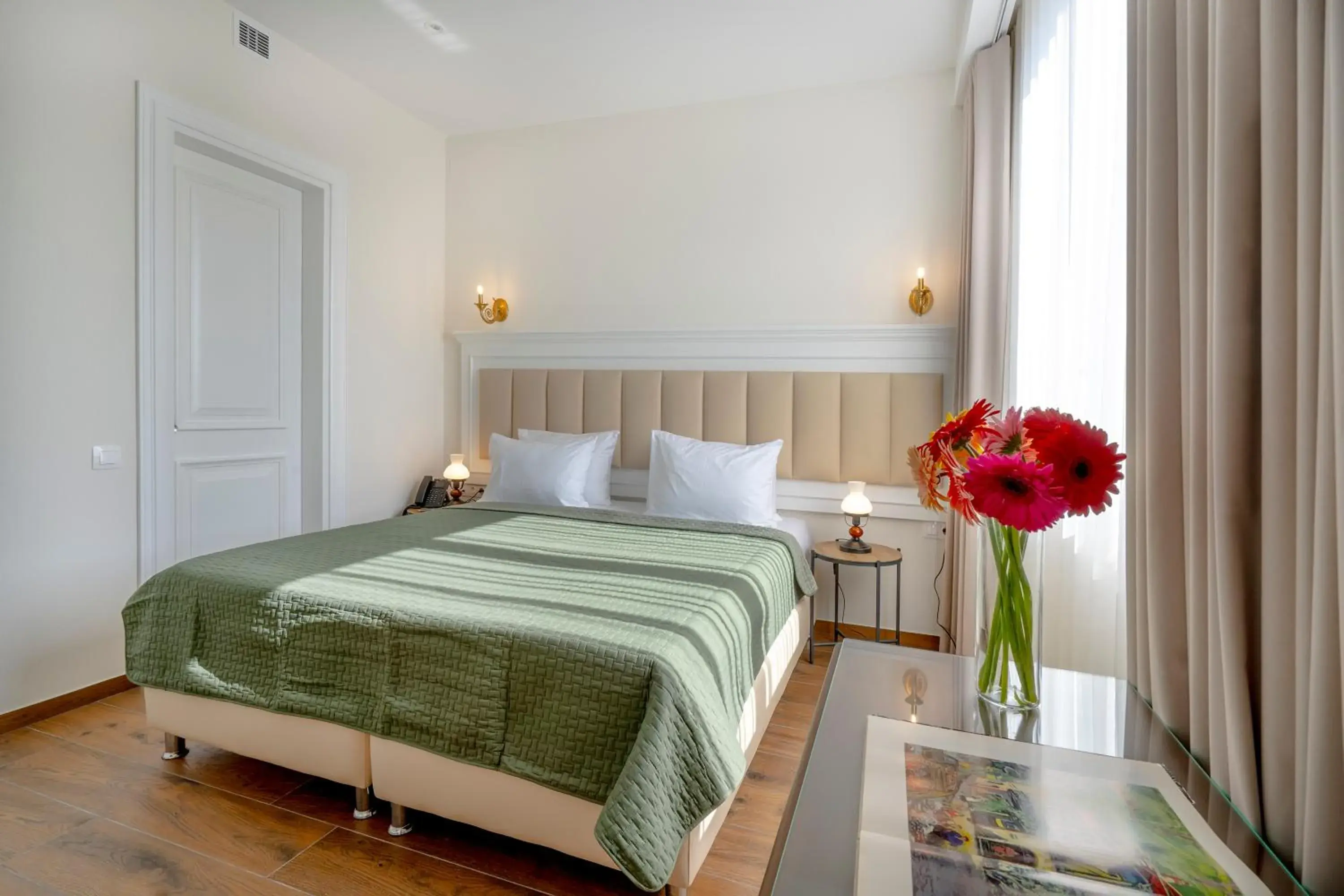 Standard Double or Twin Room in Iris Hotel Standard Double or Twin Room in Iris Hotel