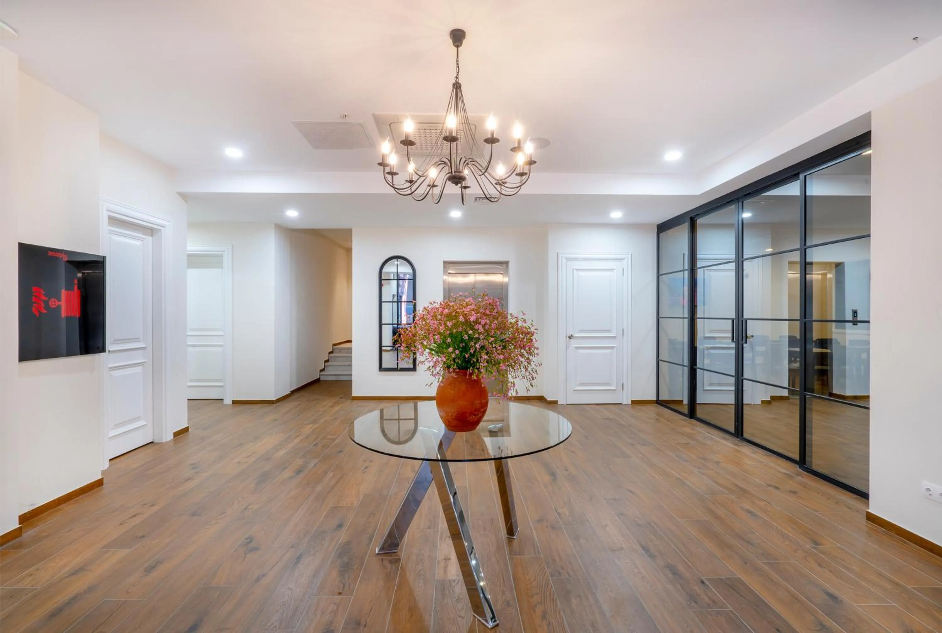 Lobby or reception in Iris Hotel