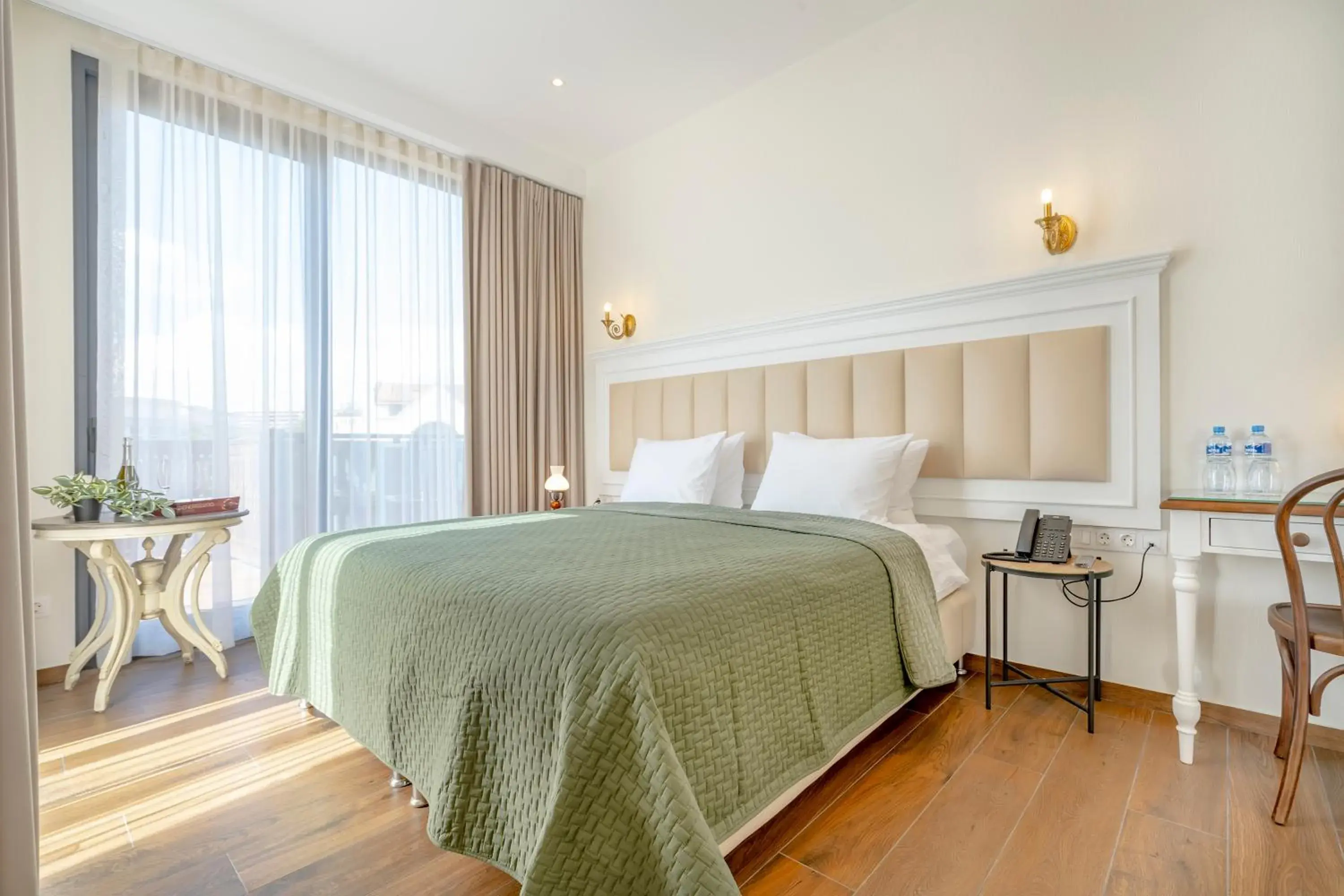 Deluxe Double or Twin Room with Balcony in Iris Hotel Deluxe Double or Twin Room with Balcony in Iris Hotel