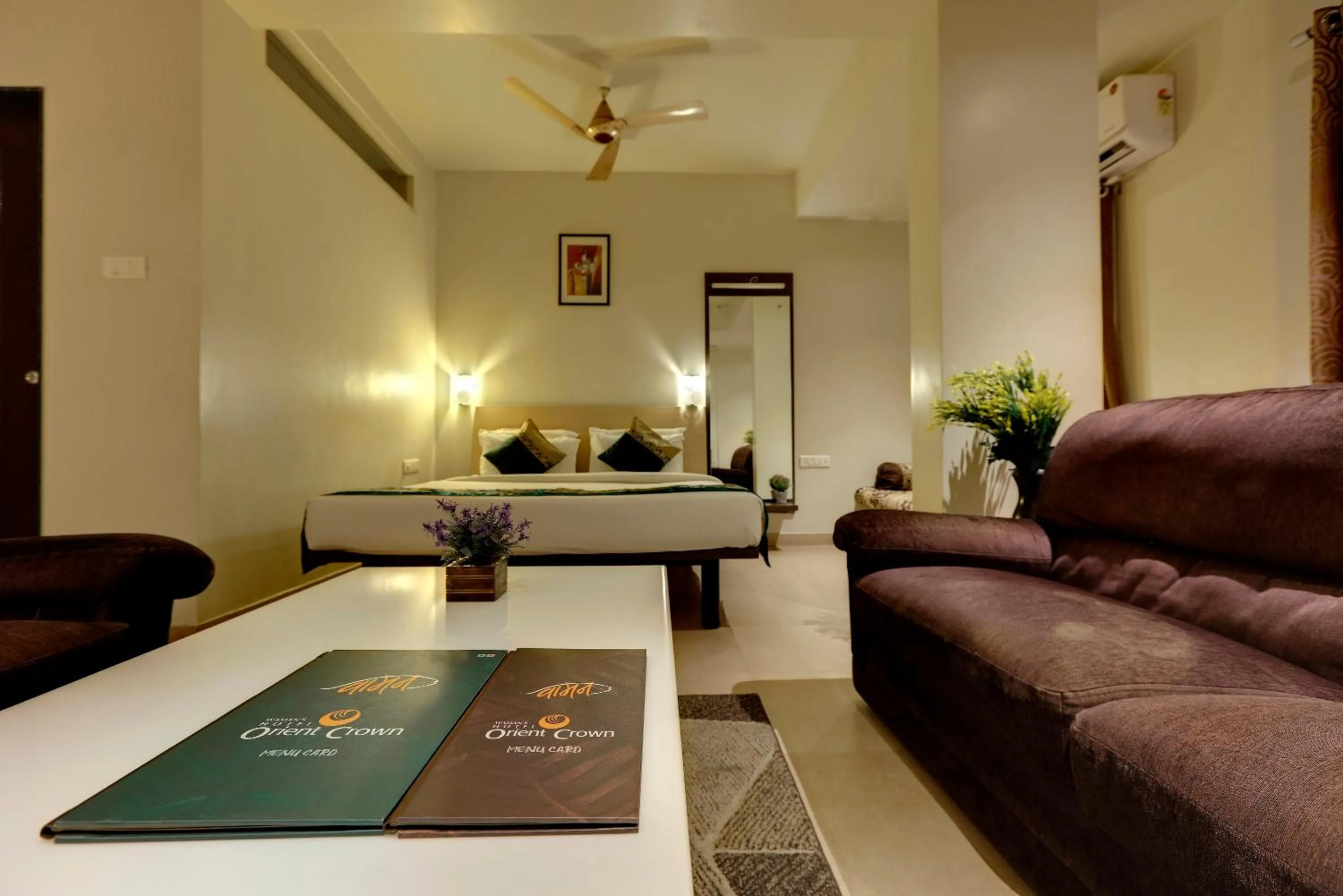 Bed in Hotel Orient Crown, Kolhapur