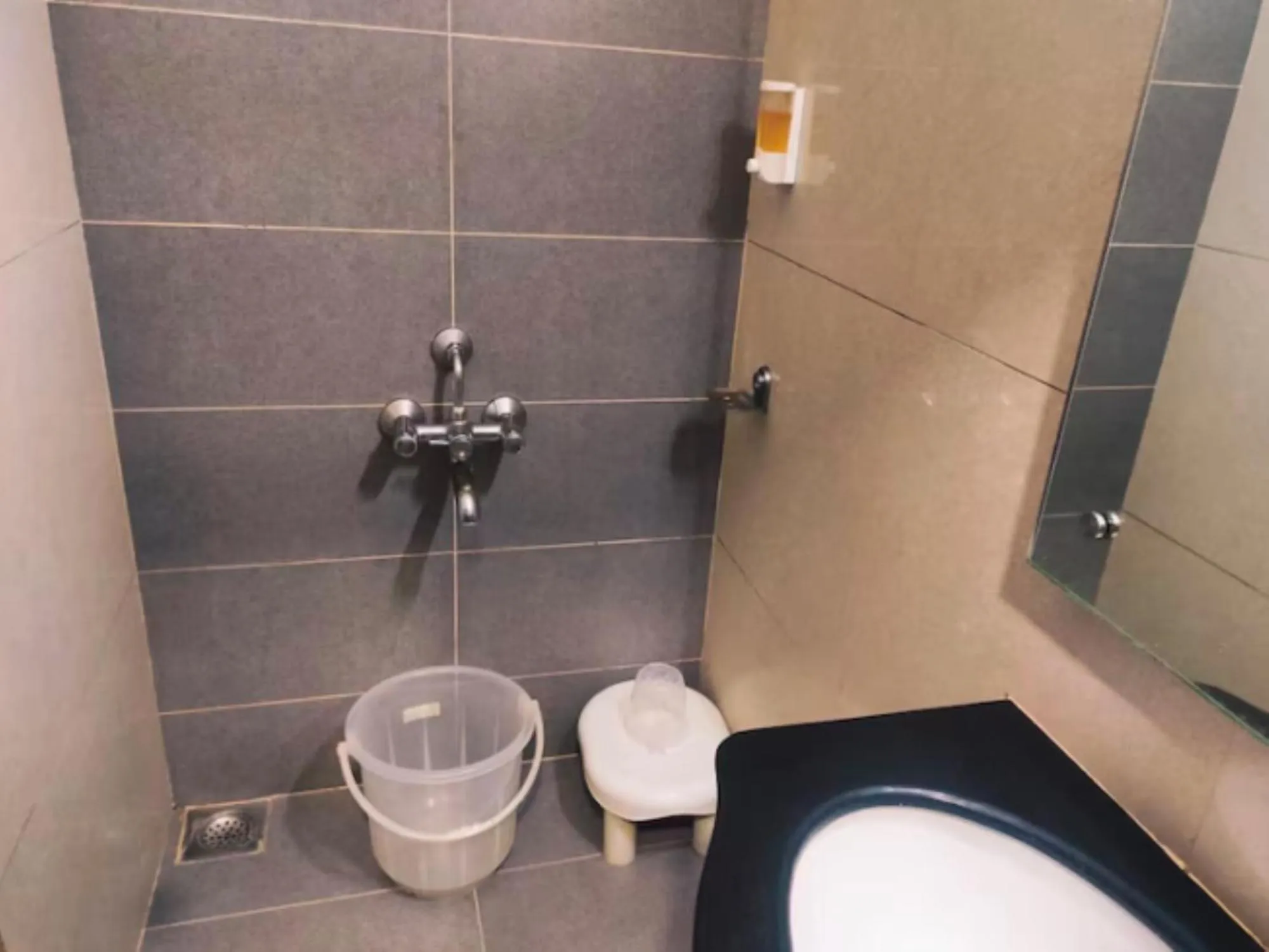 Hotel Orient Crown, Kolhapur