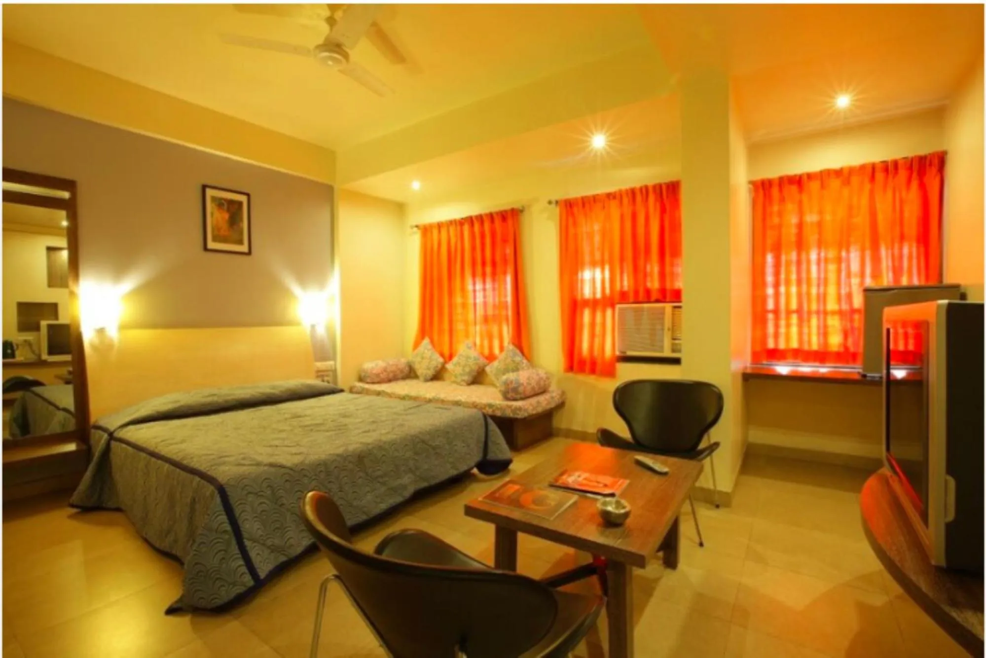 Bed in Hotel Orient Crown, Kolhapur