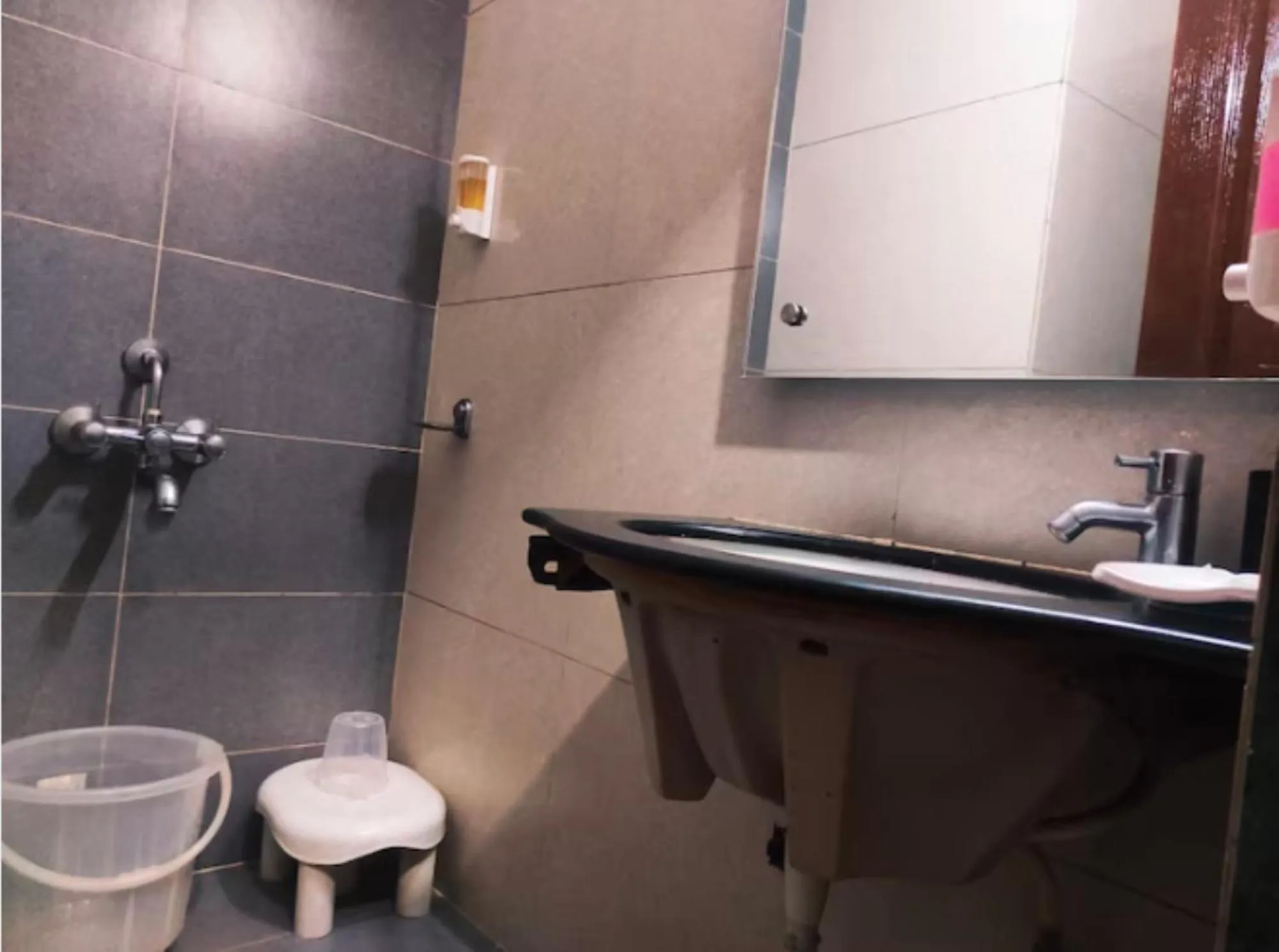 Hotel Orient Crown, Kolhapur