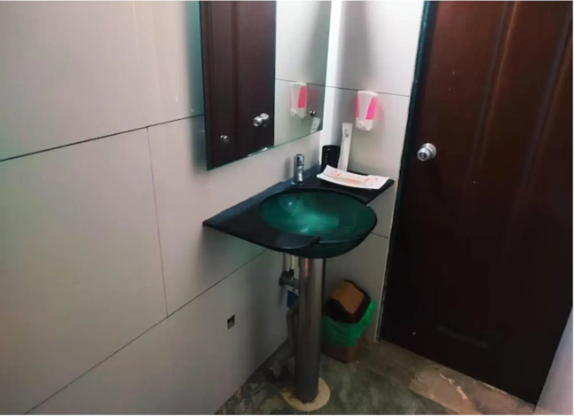 Deluxe Room - single occupancy in Hotel Orient Crown, Kolhapur Deluxe Room - single occupancy in Hotel Orient Crown, Kolhapur