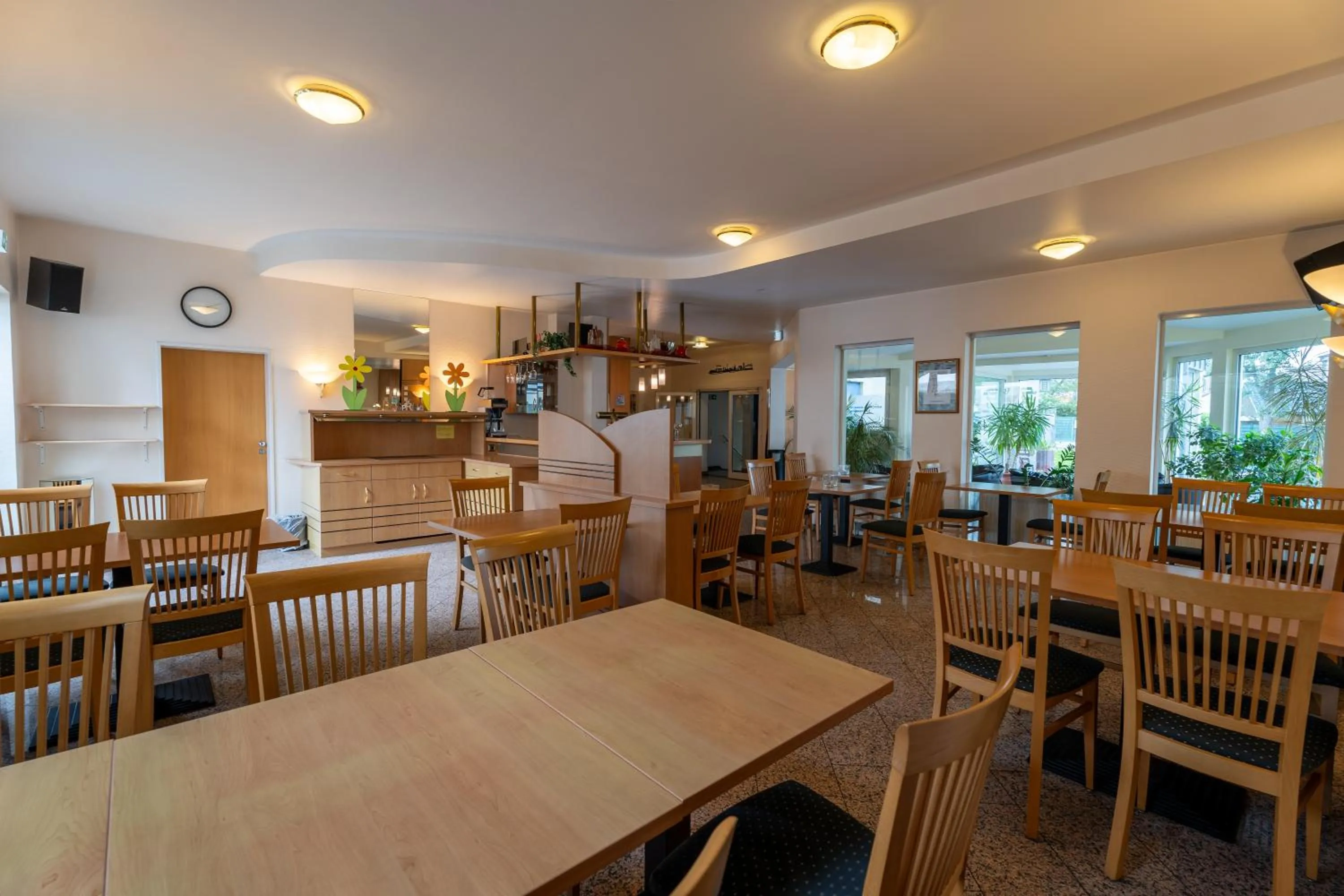 Dining area in Airport Business Hotel Köln